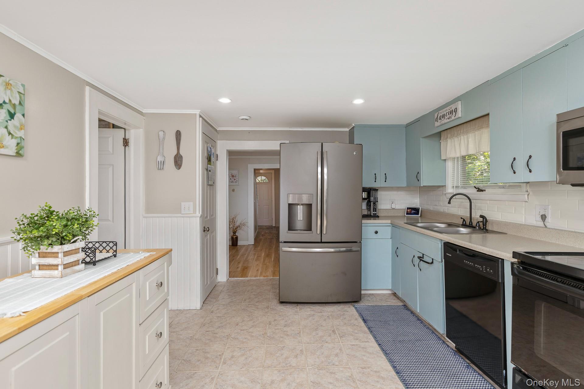 455 Montauk Highway Property Photo 9