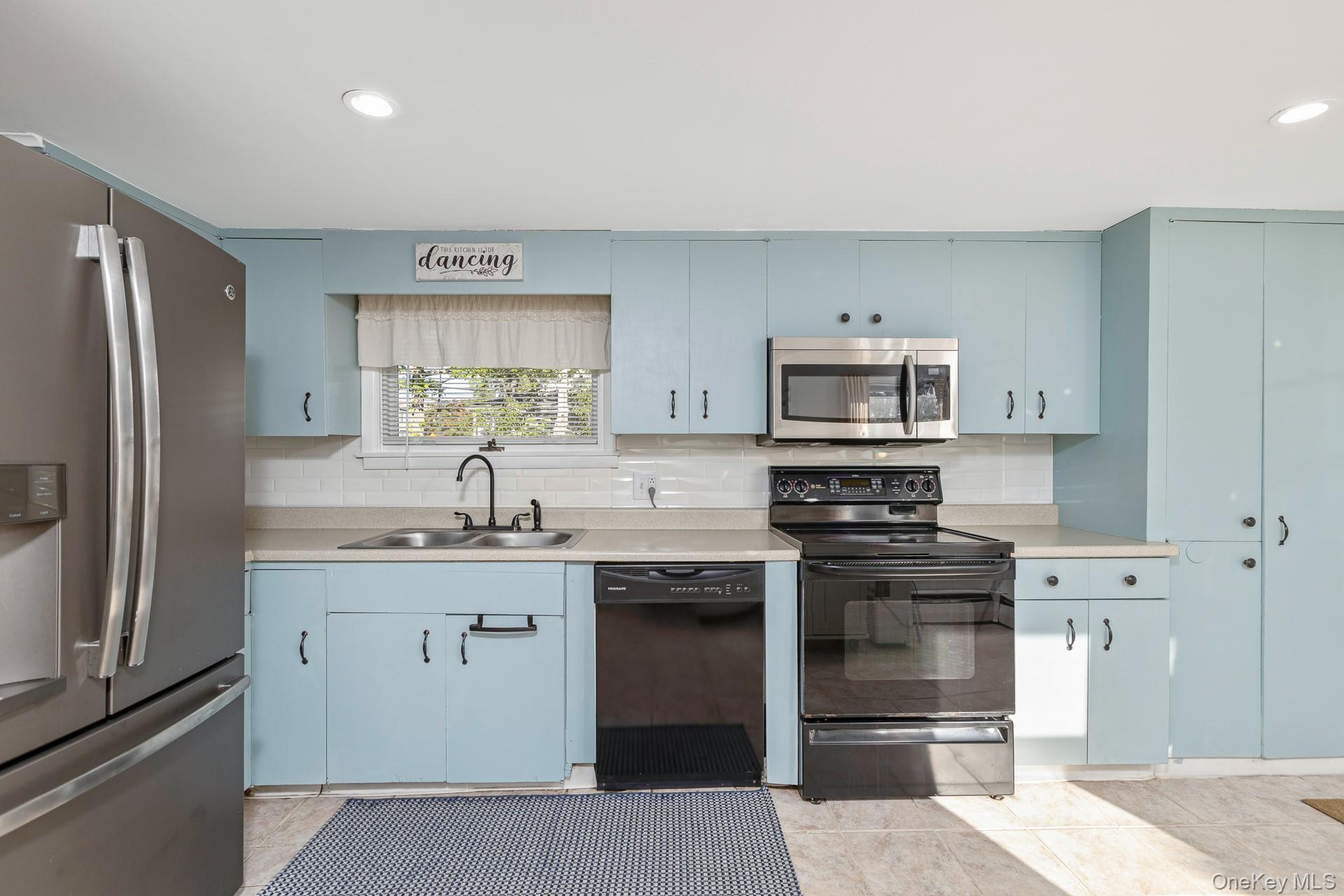 455 Montauk Highway Property Photo 10