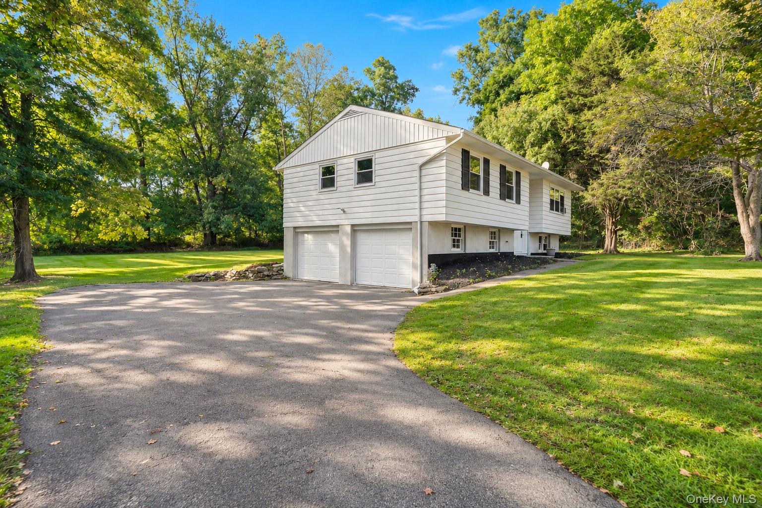 15 Vandewater Drive Property Photo 1