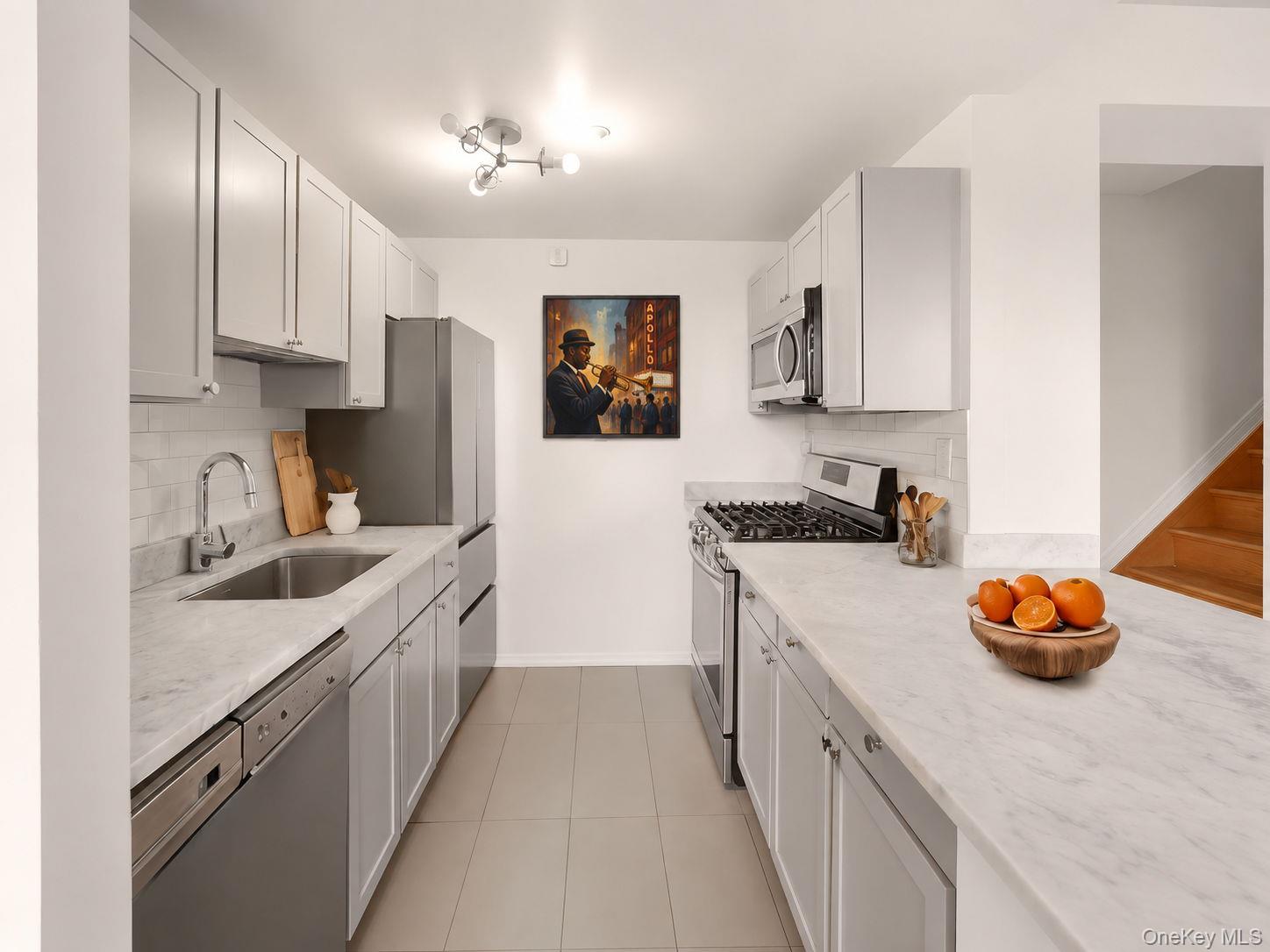 1787 Madison Avenue 707 Property Photo 2