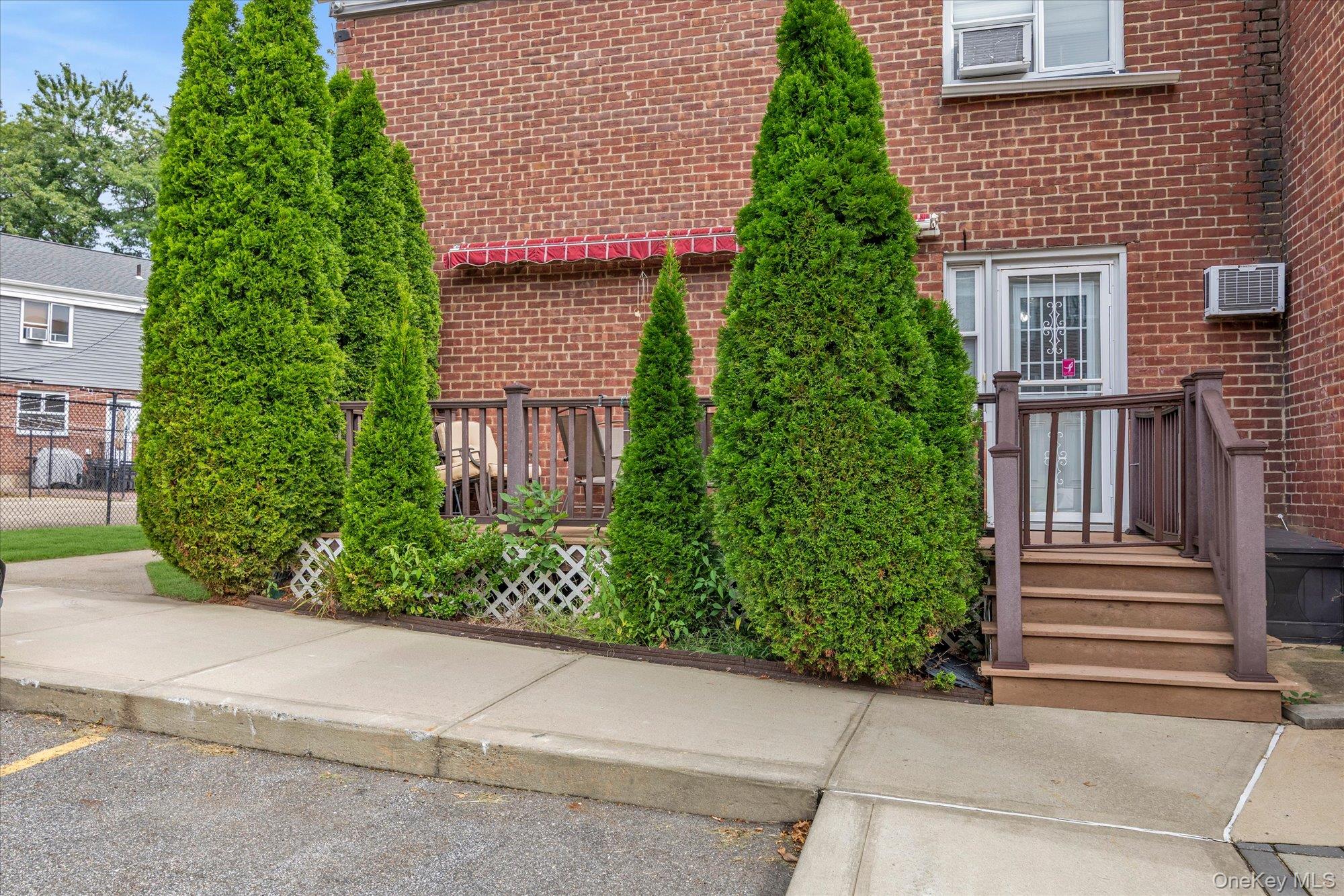 22617 Hillside Avenue S09 Property Photo 17