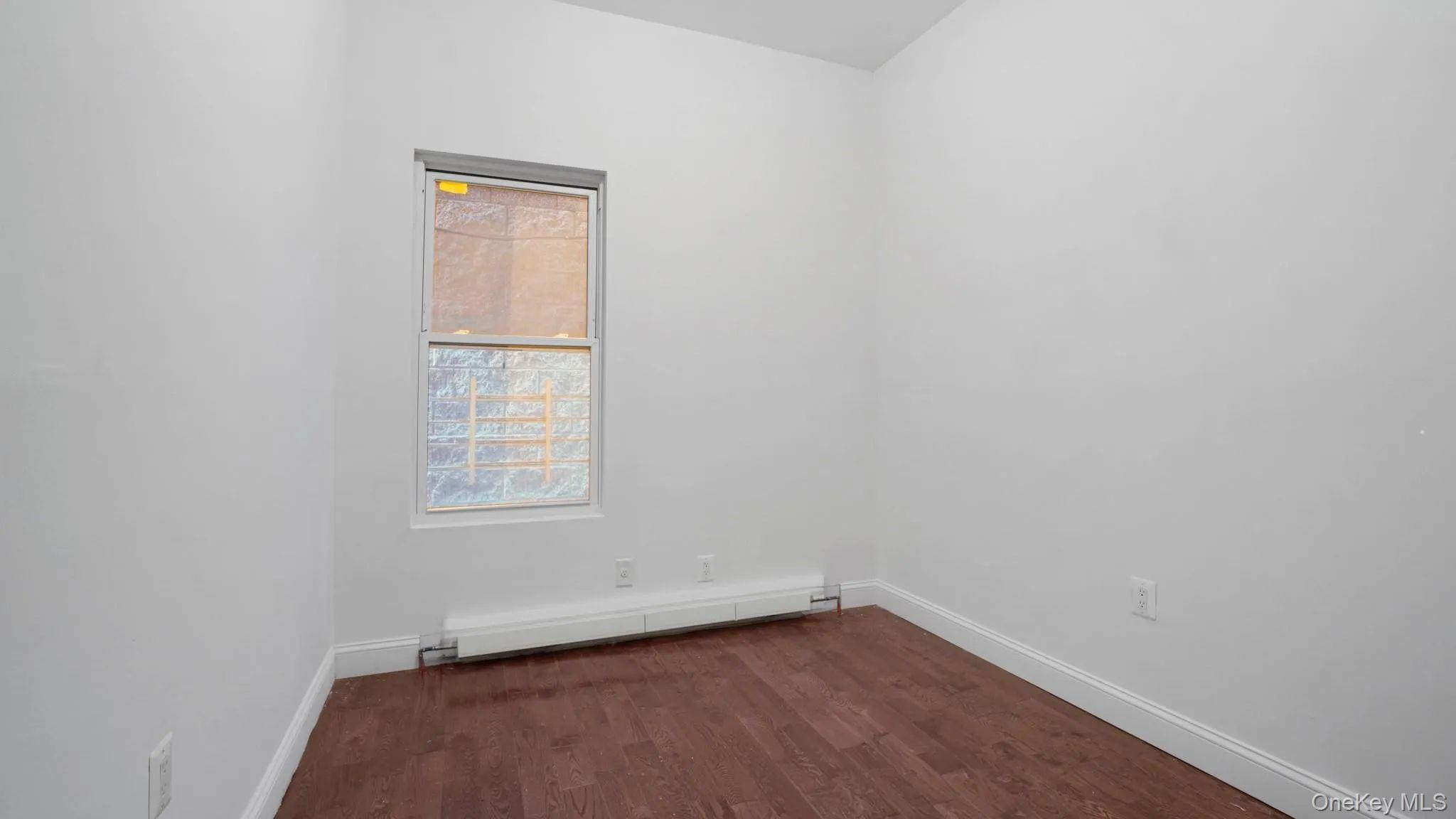 1823 Anthony Avenue Property Photo 11