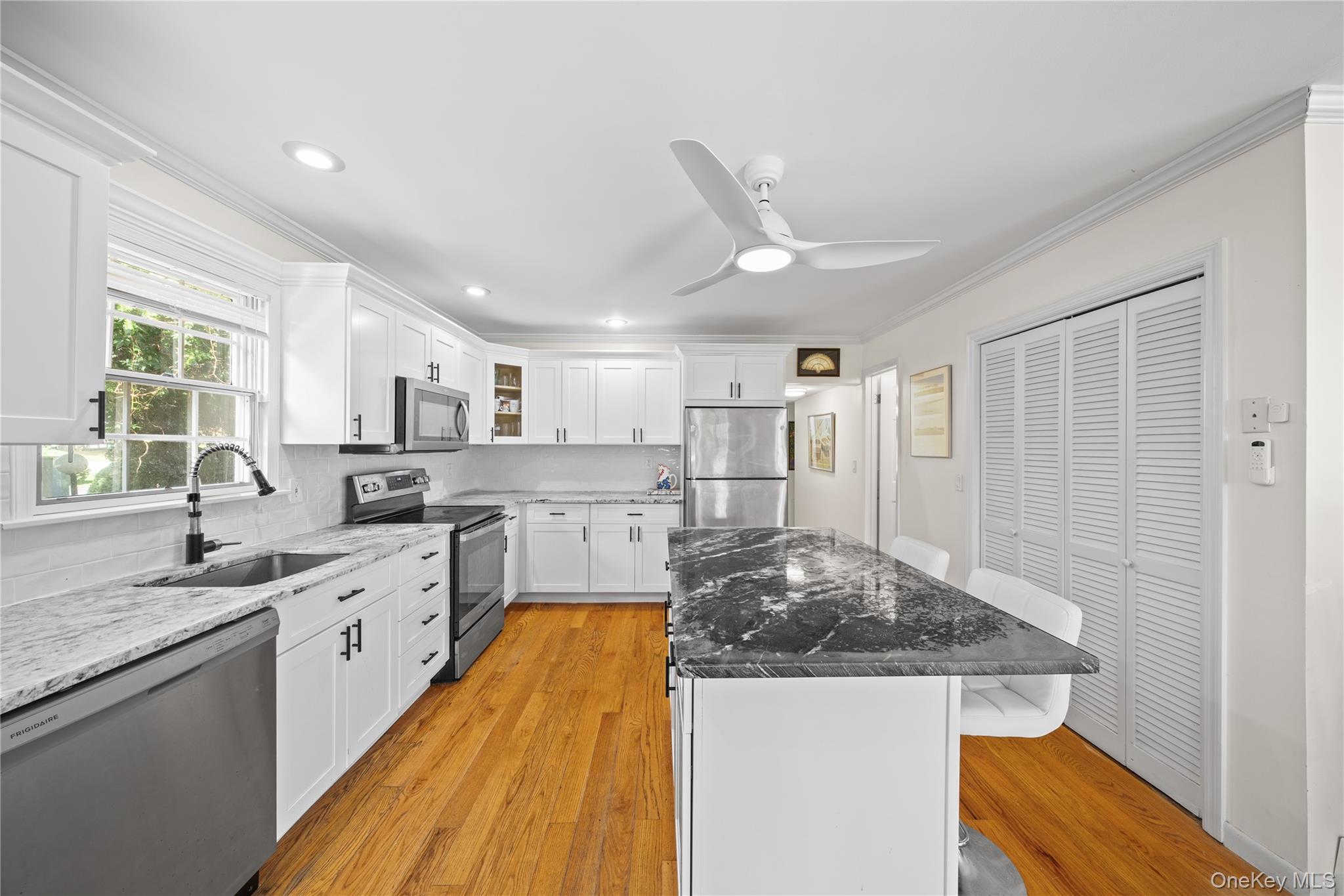 70 Middle Pond Road 22 Property Photo 5