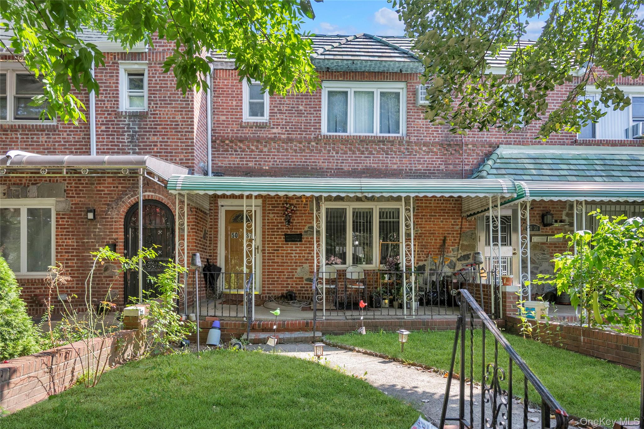 5037 64th Street Property Photo 1
