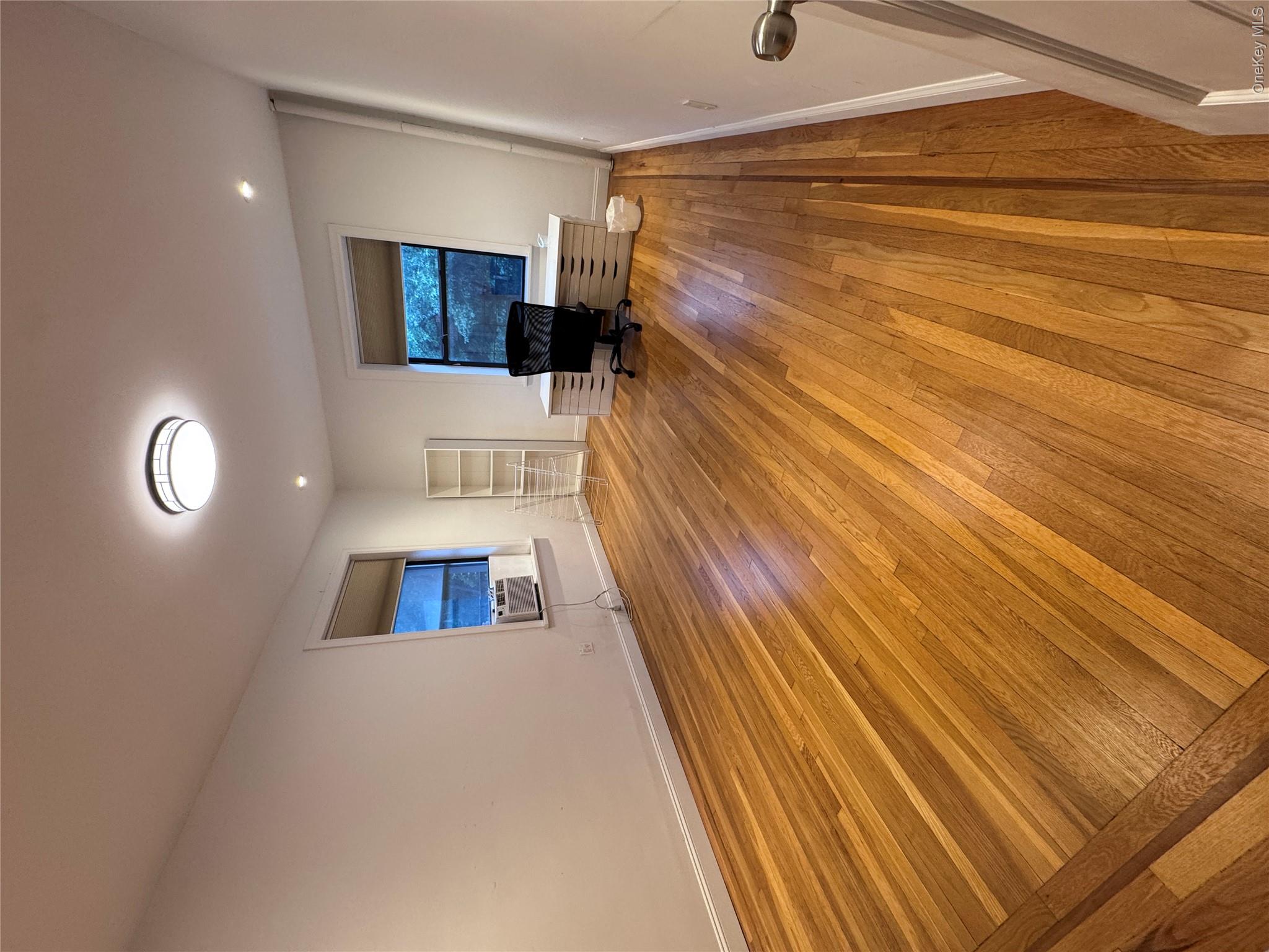 4220 Kissena Blvd Apt D2 Property Photo 3