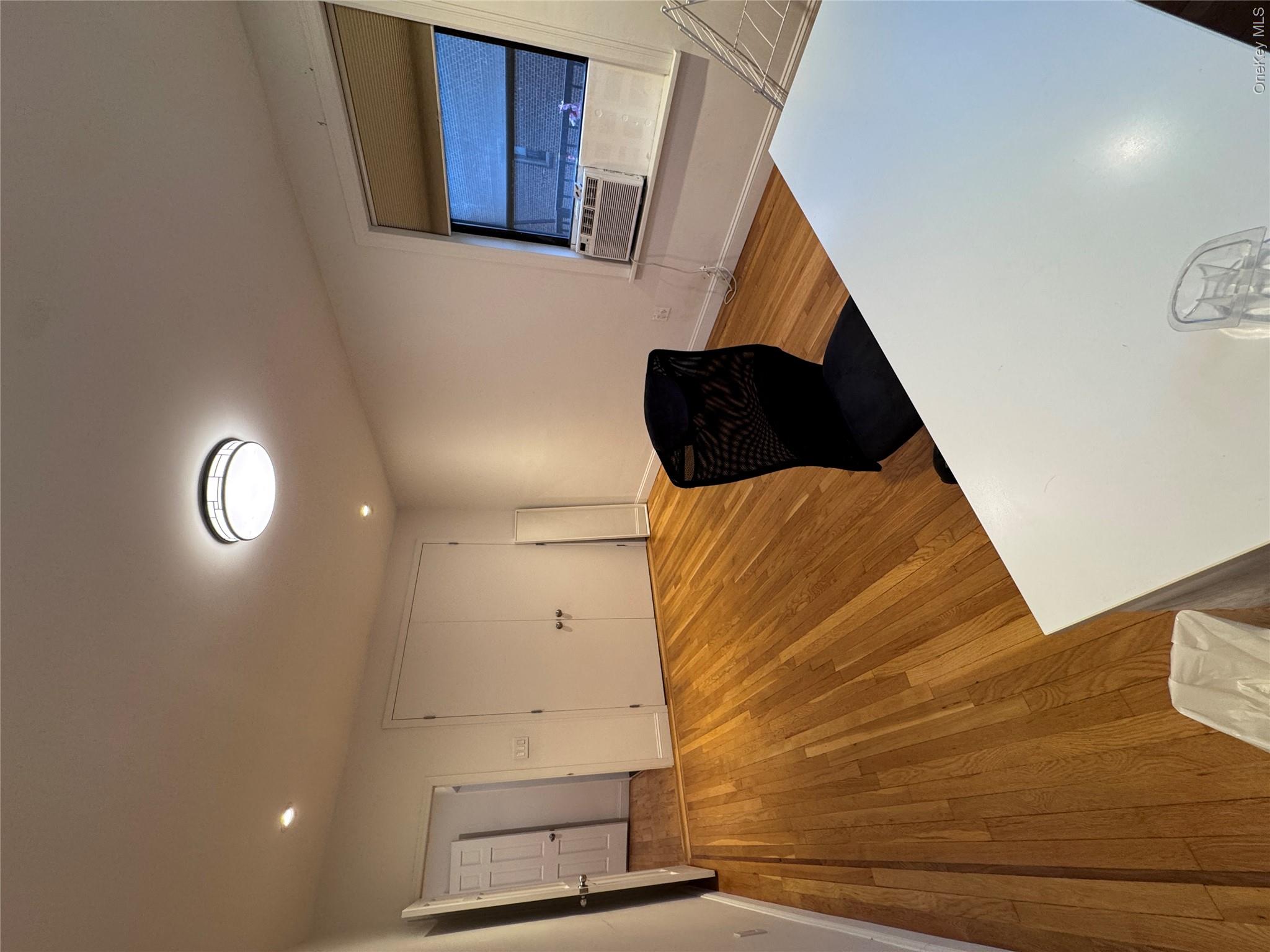 4220 Kissena Blvd Apt D2 Property Photo 4