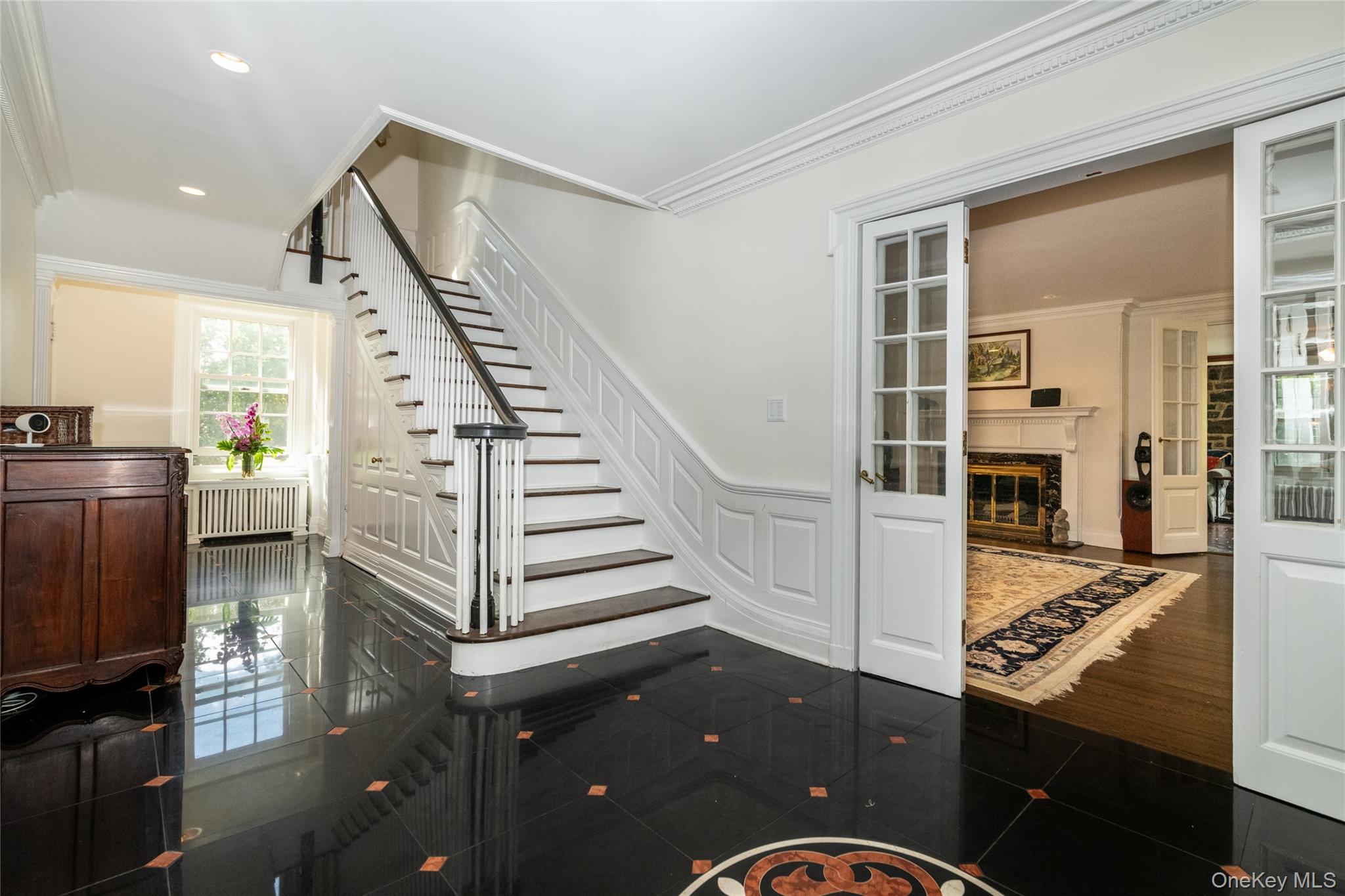 209 Beechmont Drive Property Photo 3