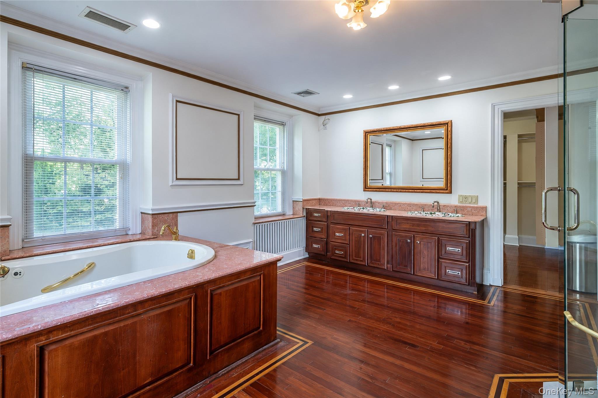 209 Beechmont Drive Property Photo 18