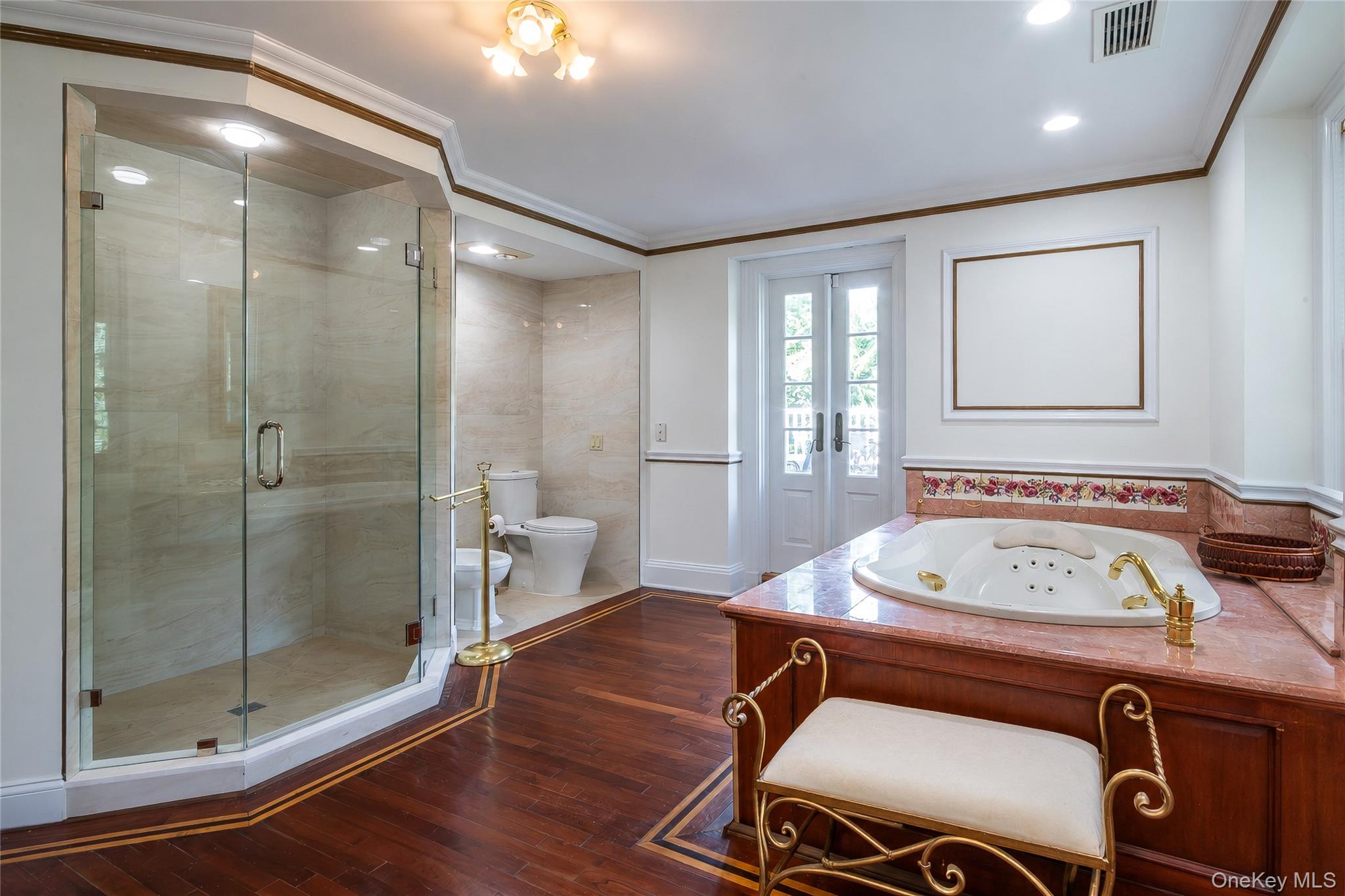 209 Beechmont Drive Property Photo 19