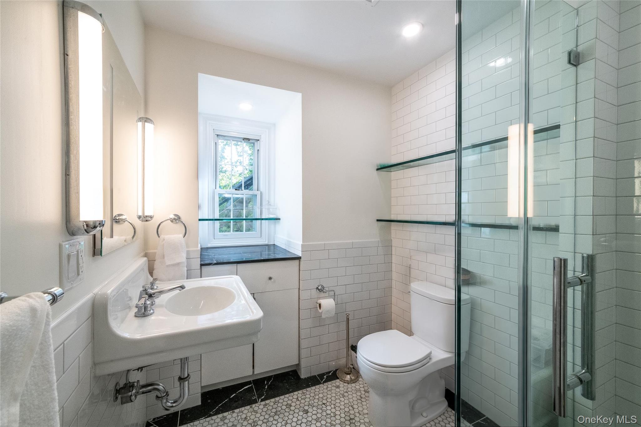 209 Beechmont Drive Property Photo 25
