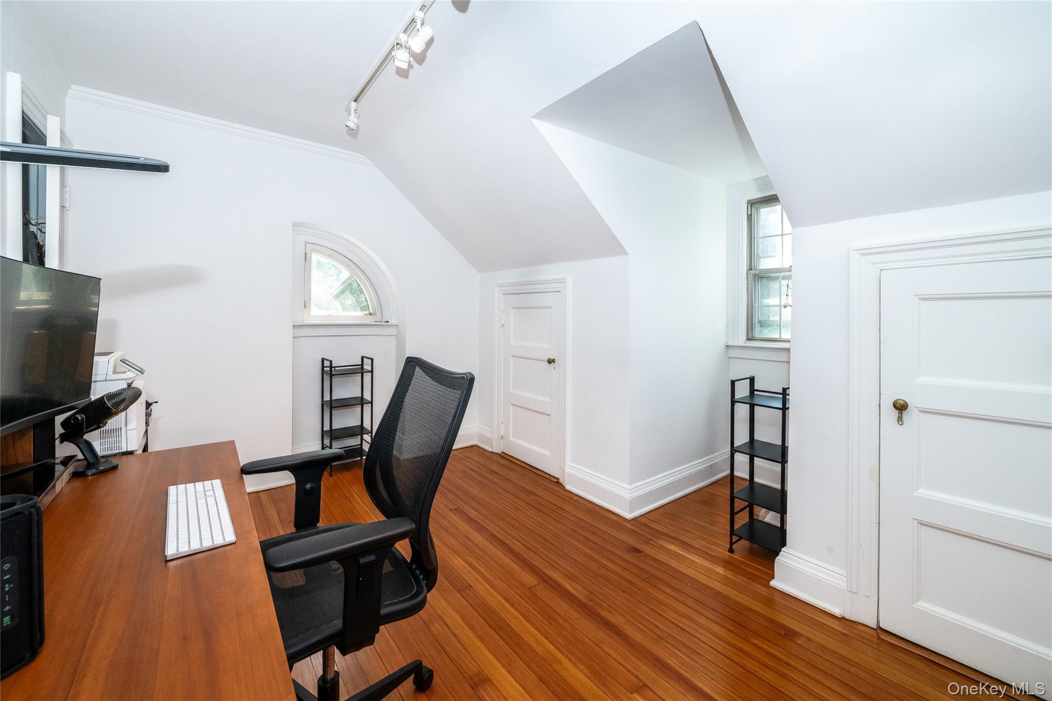 209 Beechmont Drive Property Photo 26