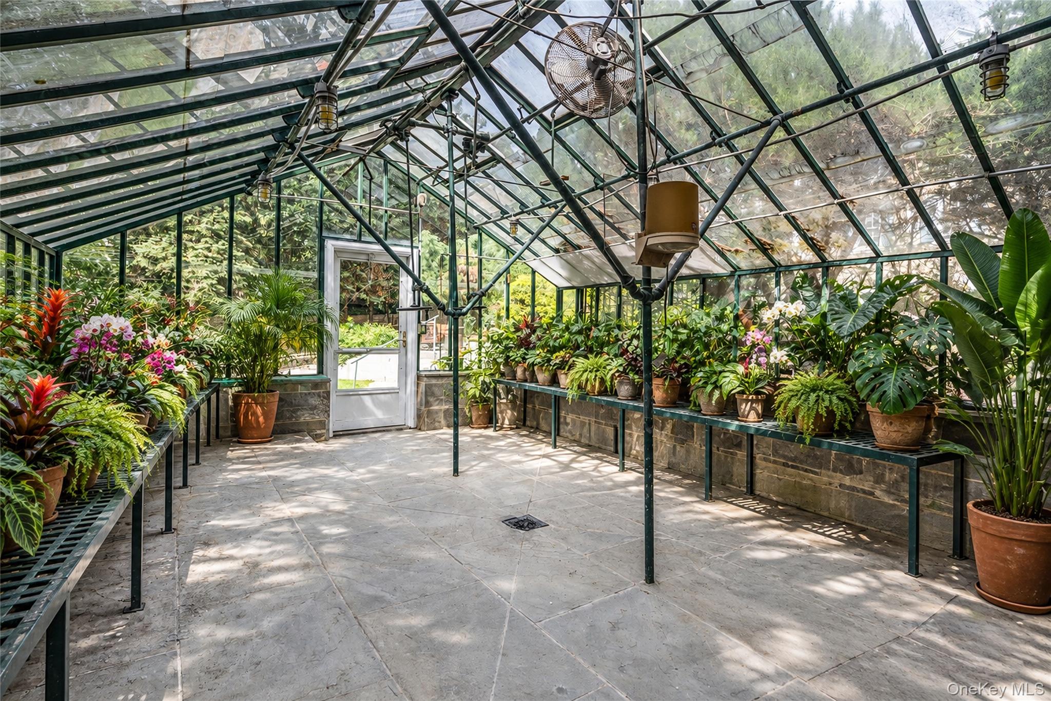 209 Beechmont Drive Property Photo 42