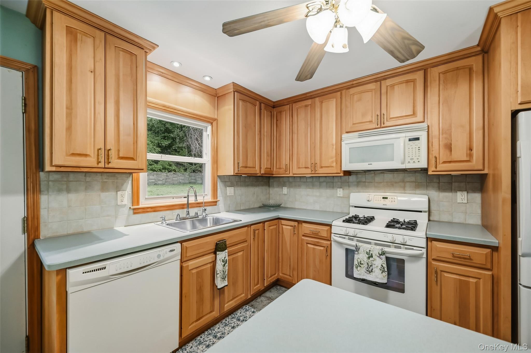 55 Orange Terrace Property Photo 3