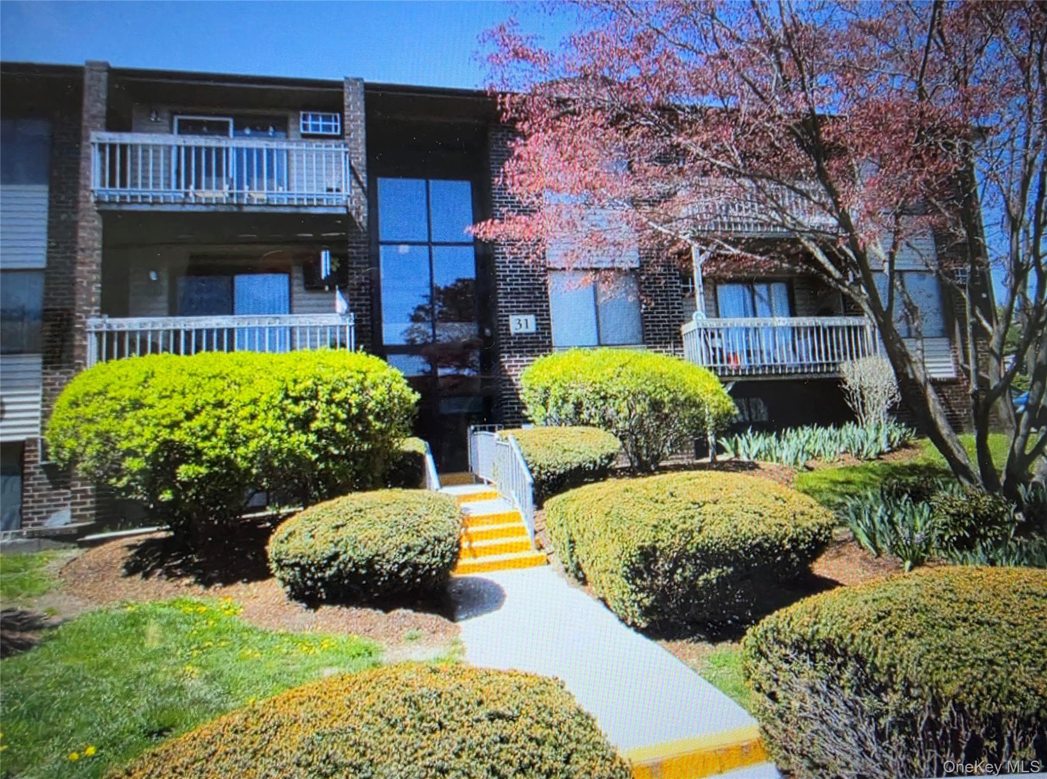320 Country Club Lane Property Photo 1