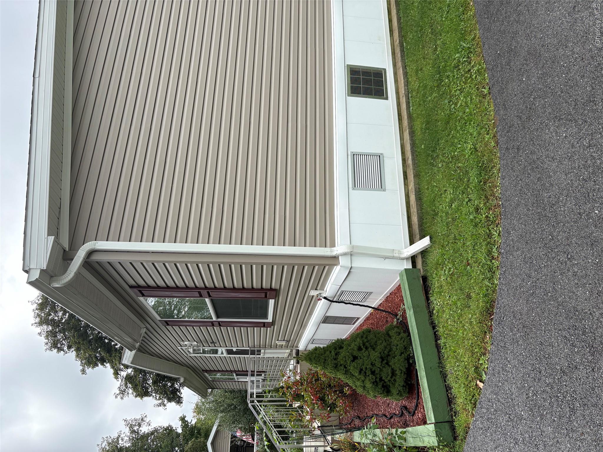 20 Cardinal Rd #89 Property Photo 3