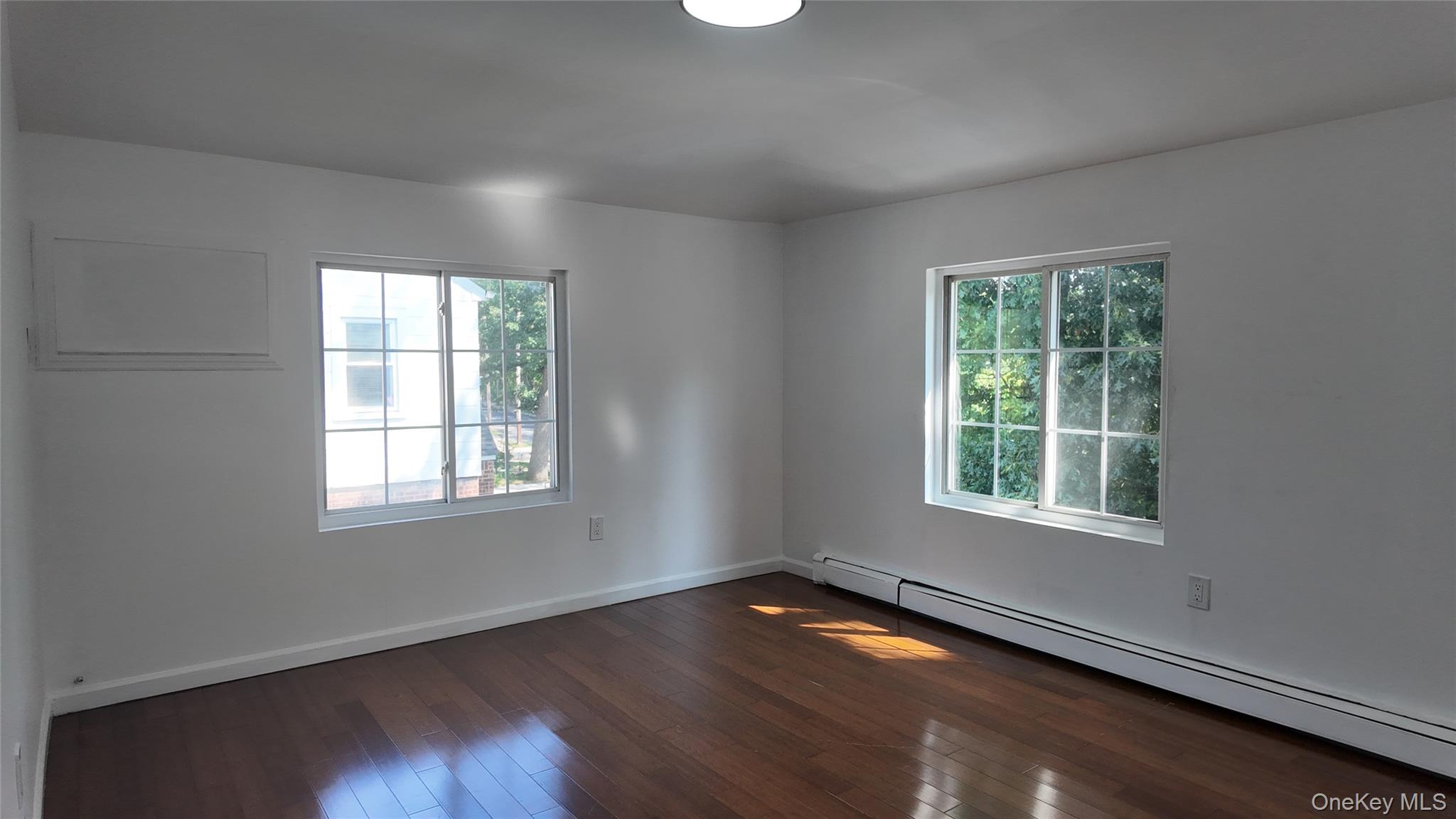 13930 Laurelton Parkway Property Photo 15