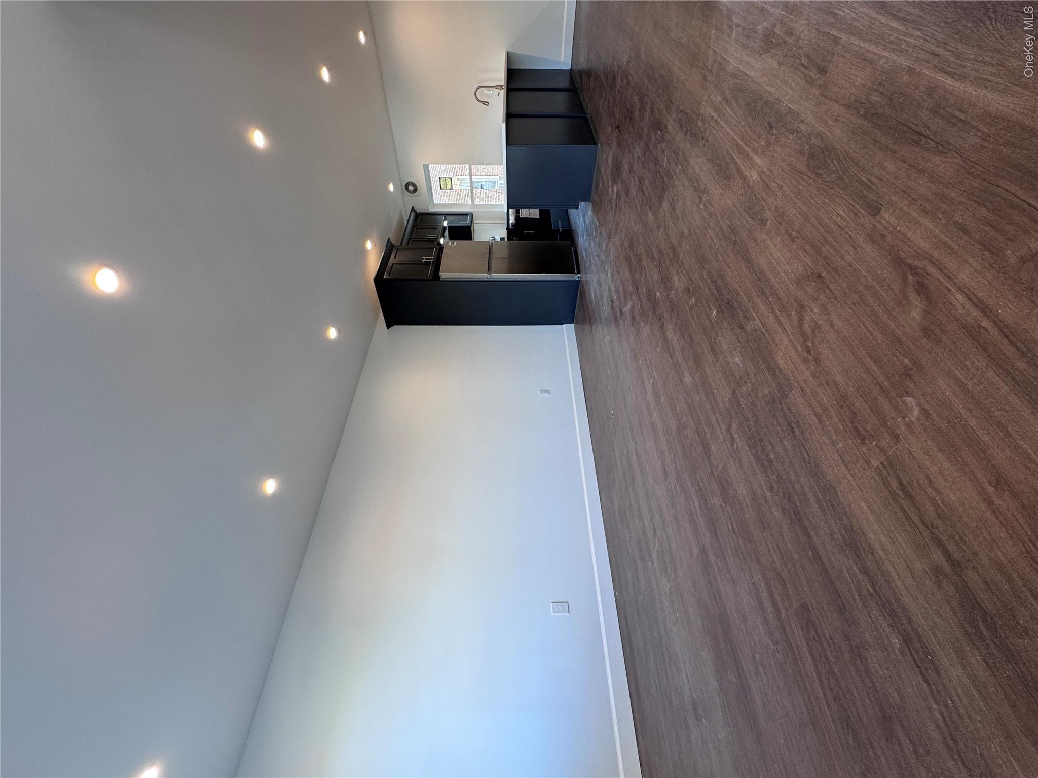 4034 162nd Street Property Photo 2