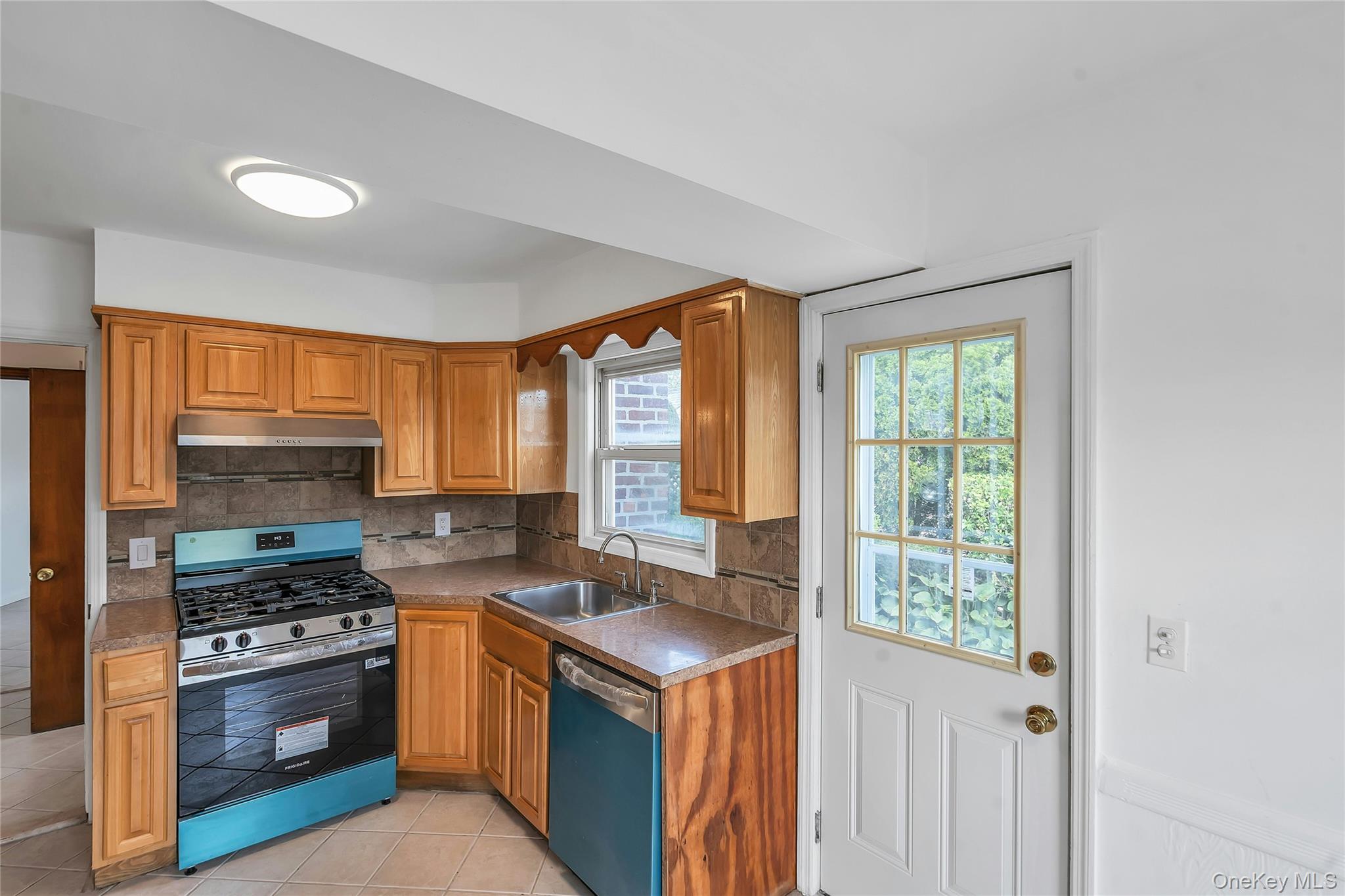 147 Broadway Property Photo 11