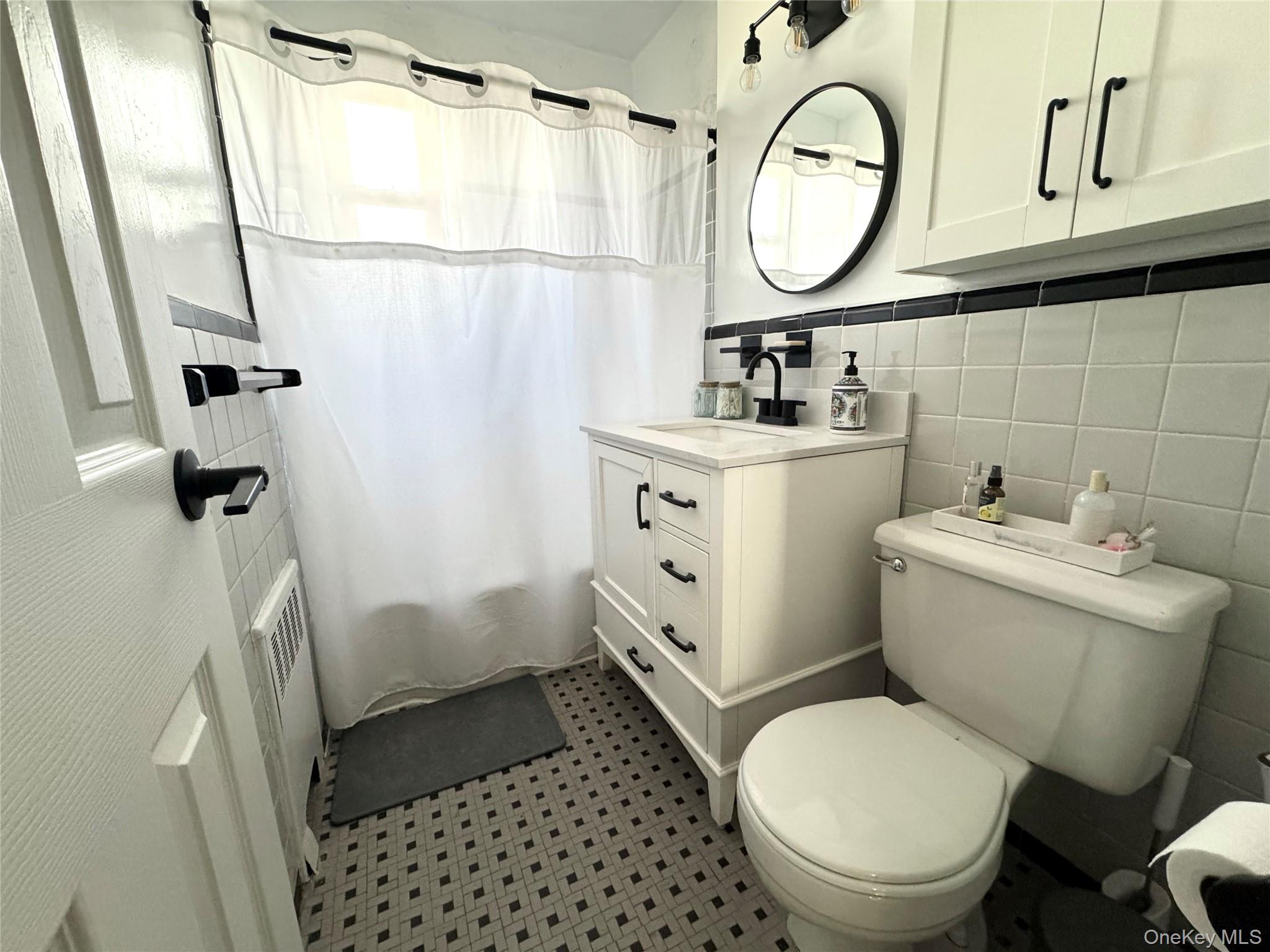 16-19 Utopia Parkway 2-22 Property Photo 9