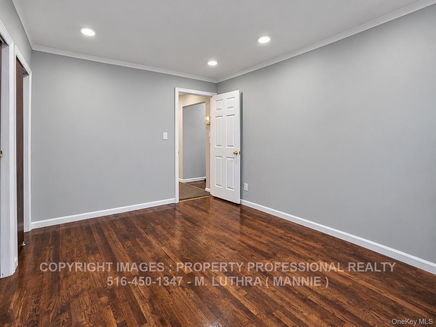 76-29 271 St. 2nd Floor Property Photo 12