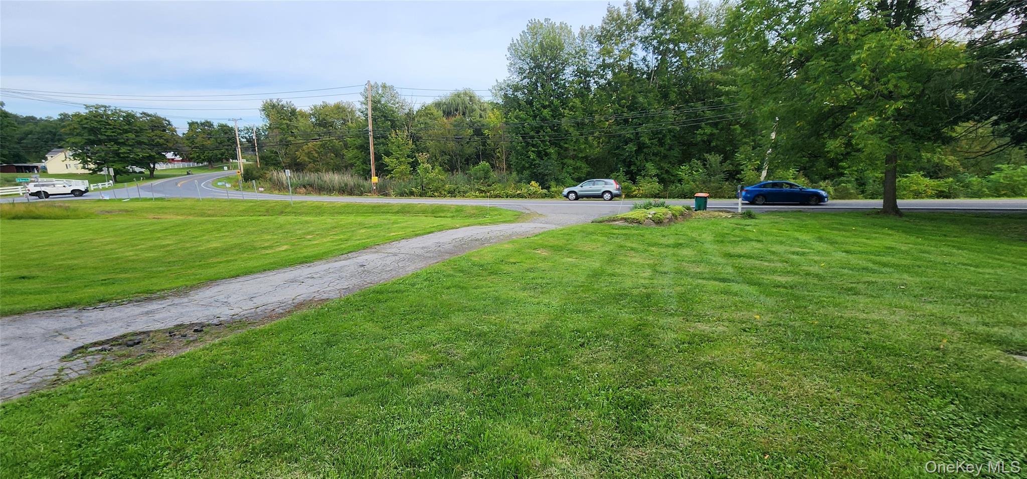 613-615 Salt Point Turnpike Property Photo 4