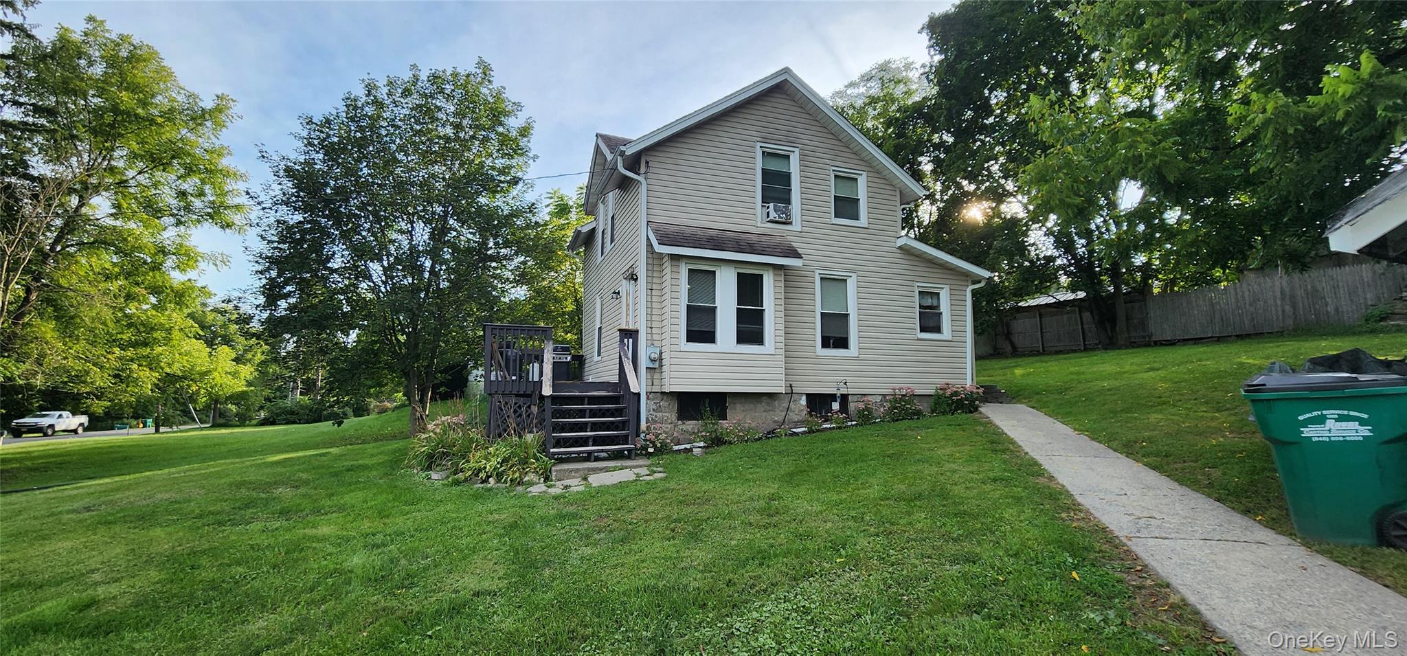 613-615 Salt Point Turnpike Property Photo 5