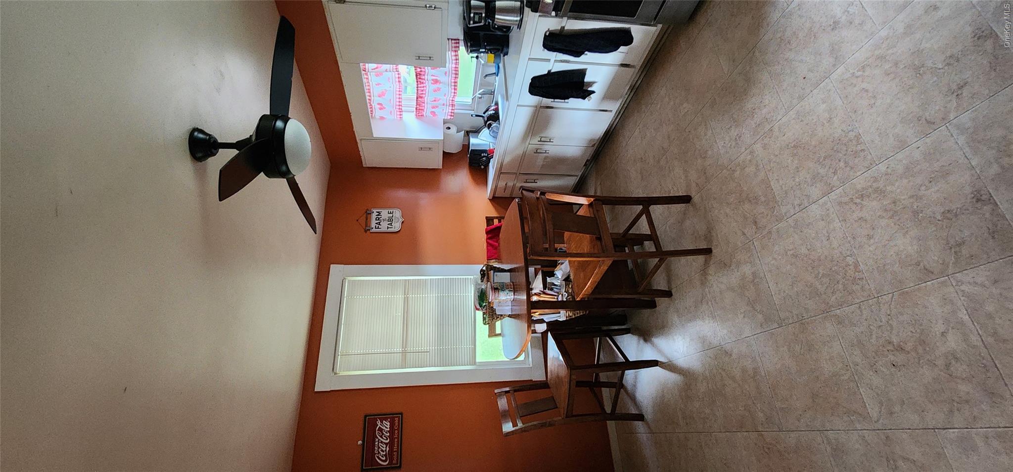 613-615 Salt Point Turnpike Property Photo 7