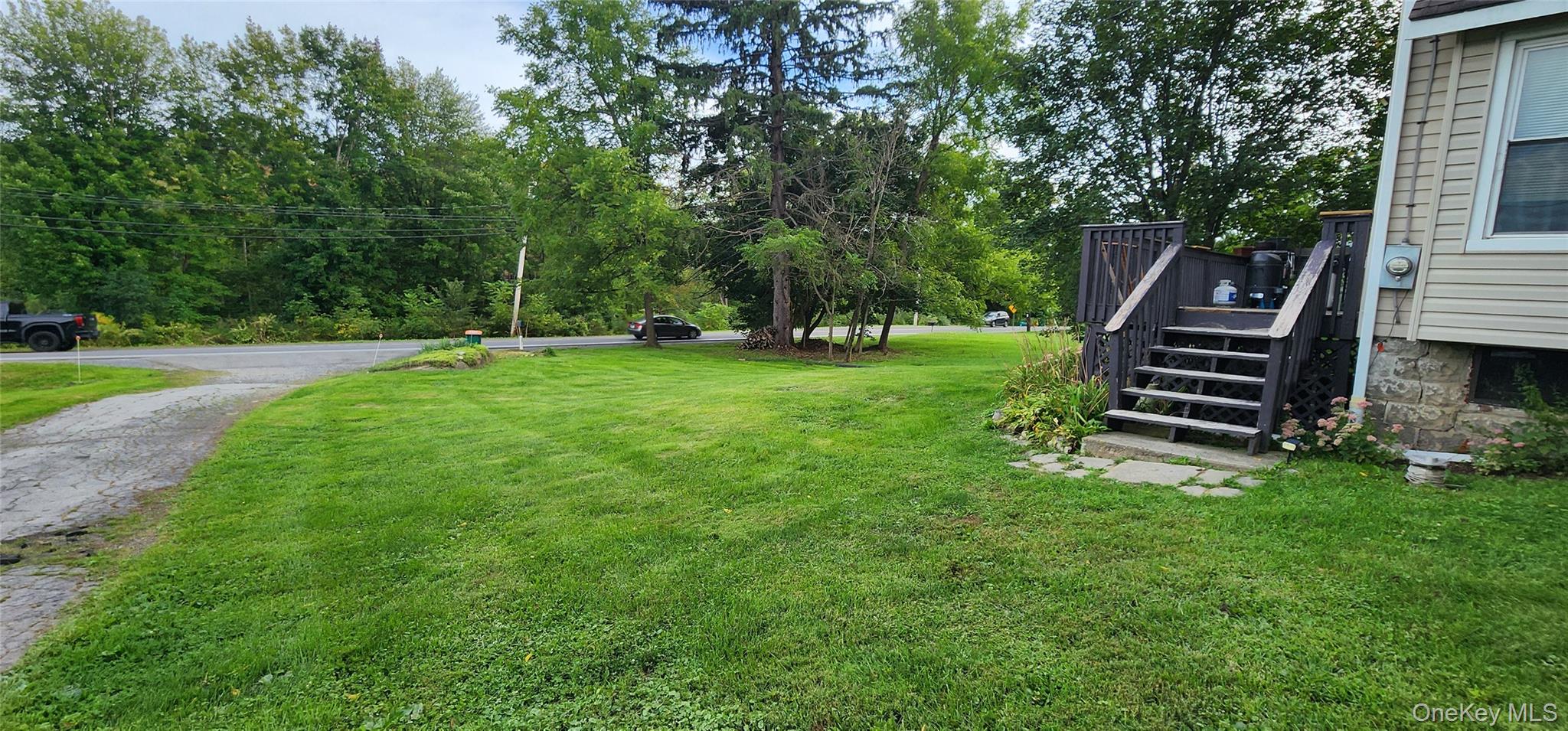 613-615 Salt Point Turnpike Property Photo 25