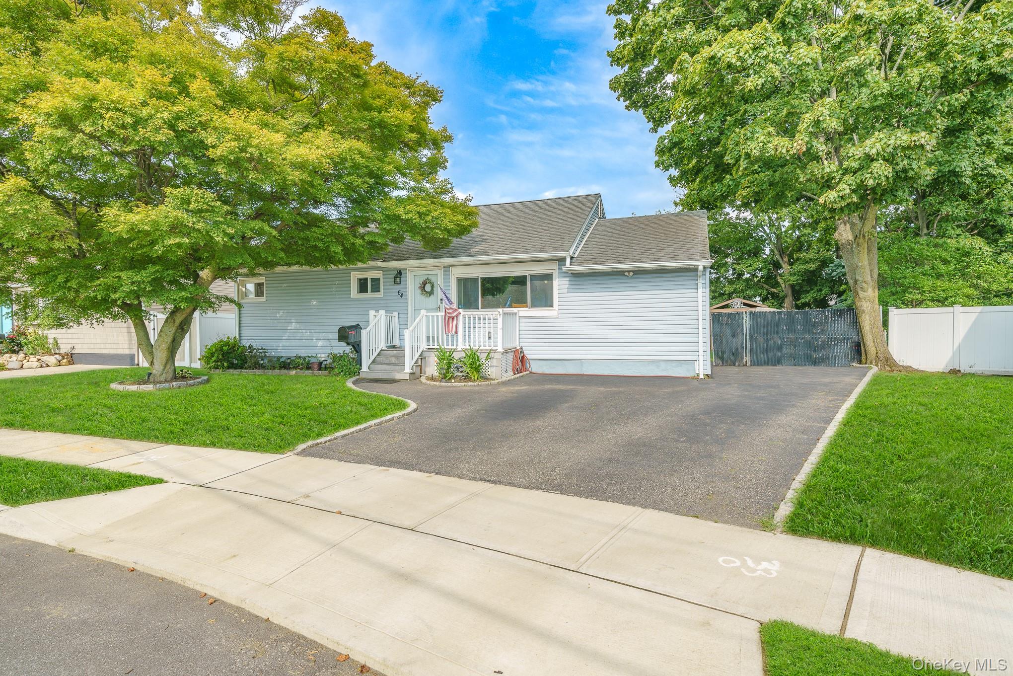 64 Frank Street Property Photo 1