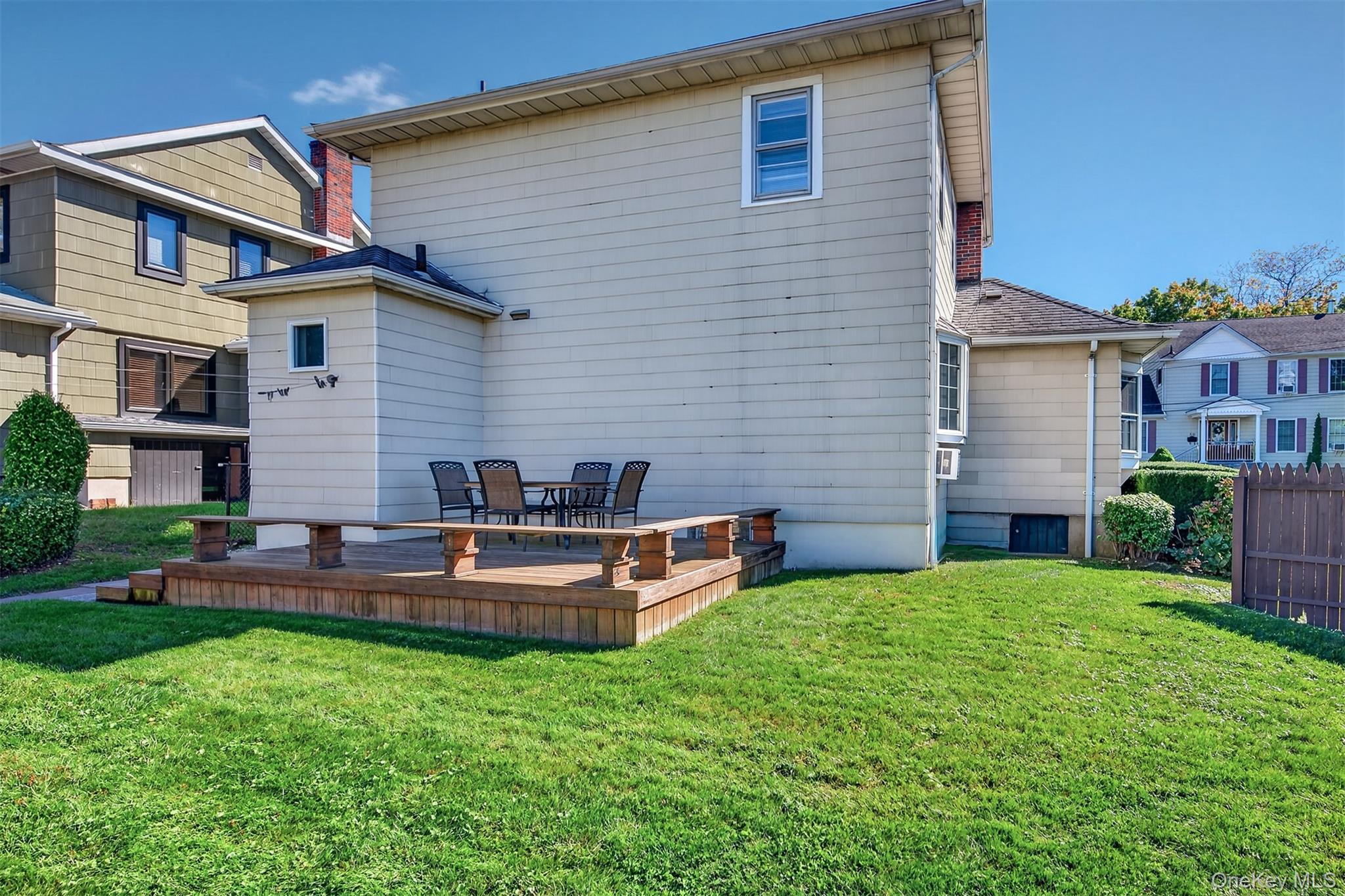 55 Hill Street Property Photo 32