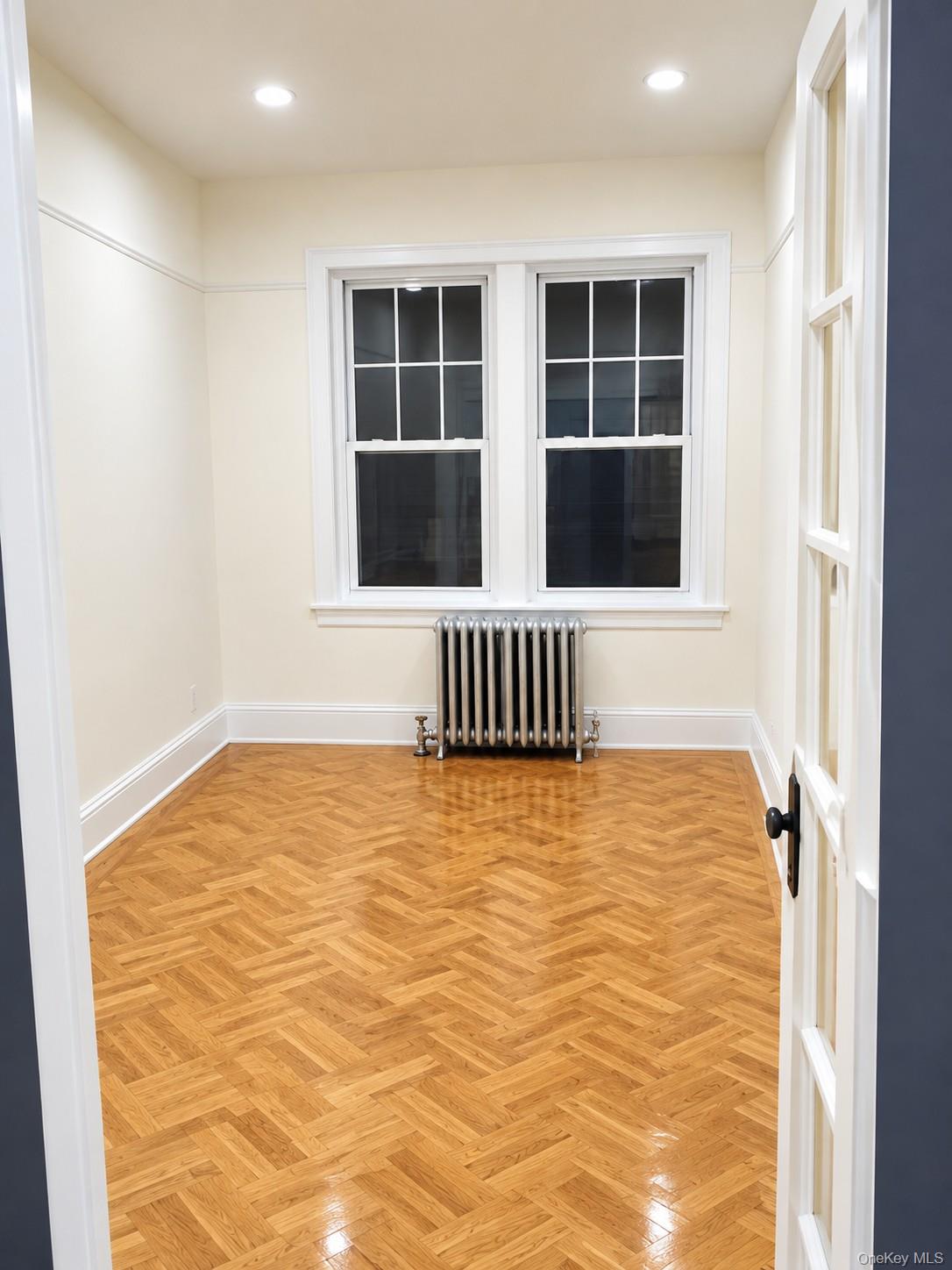 23805 Braddock Avenue Property Photo 2