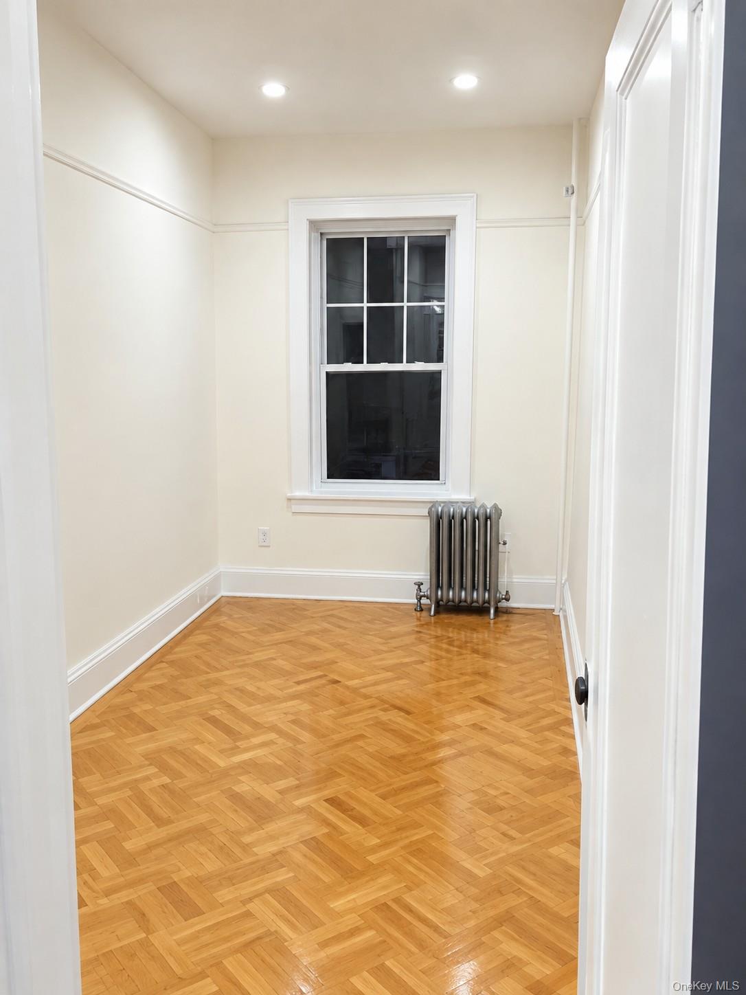 23805 Braddock Avenue Property Photo 3