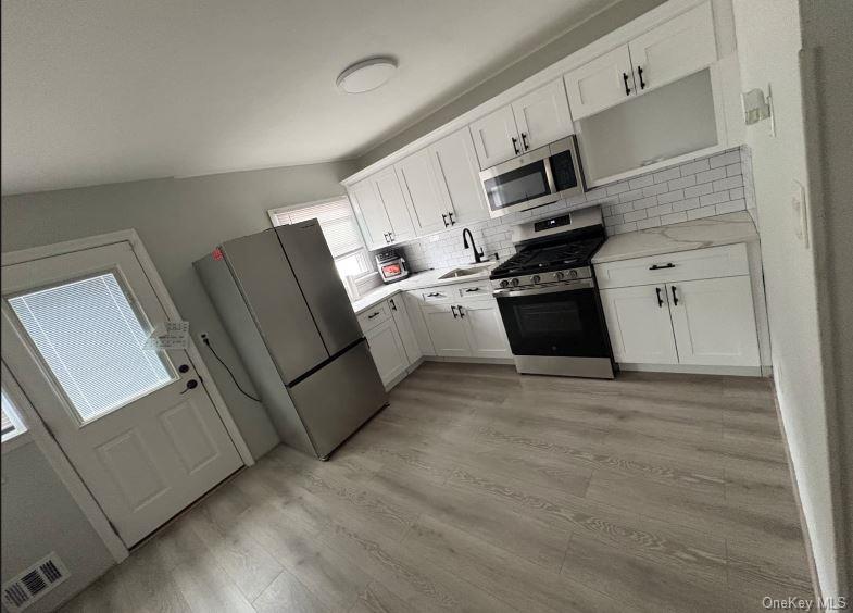 196 Westbury Boulevard Property Photo 4