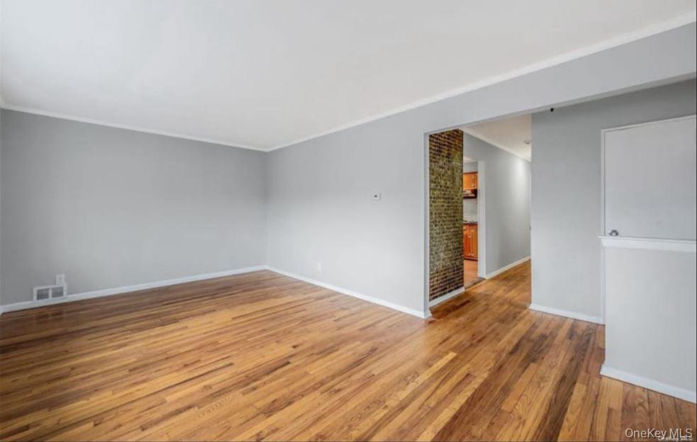 196 Westbury Boulevard Property Photo 6