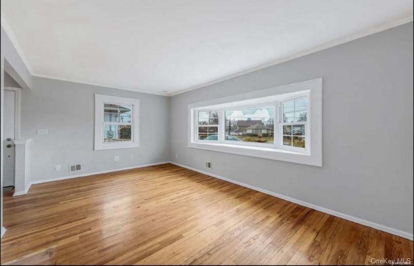 196 Westbury Boulevard Property Photo 7