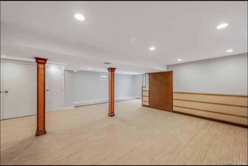 196 Westbury Boulevard Property Photo 9