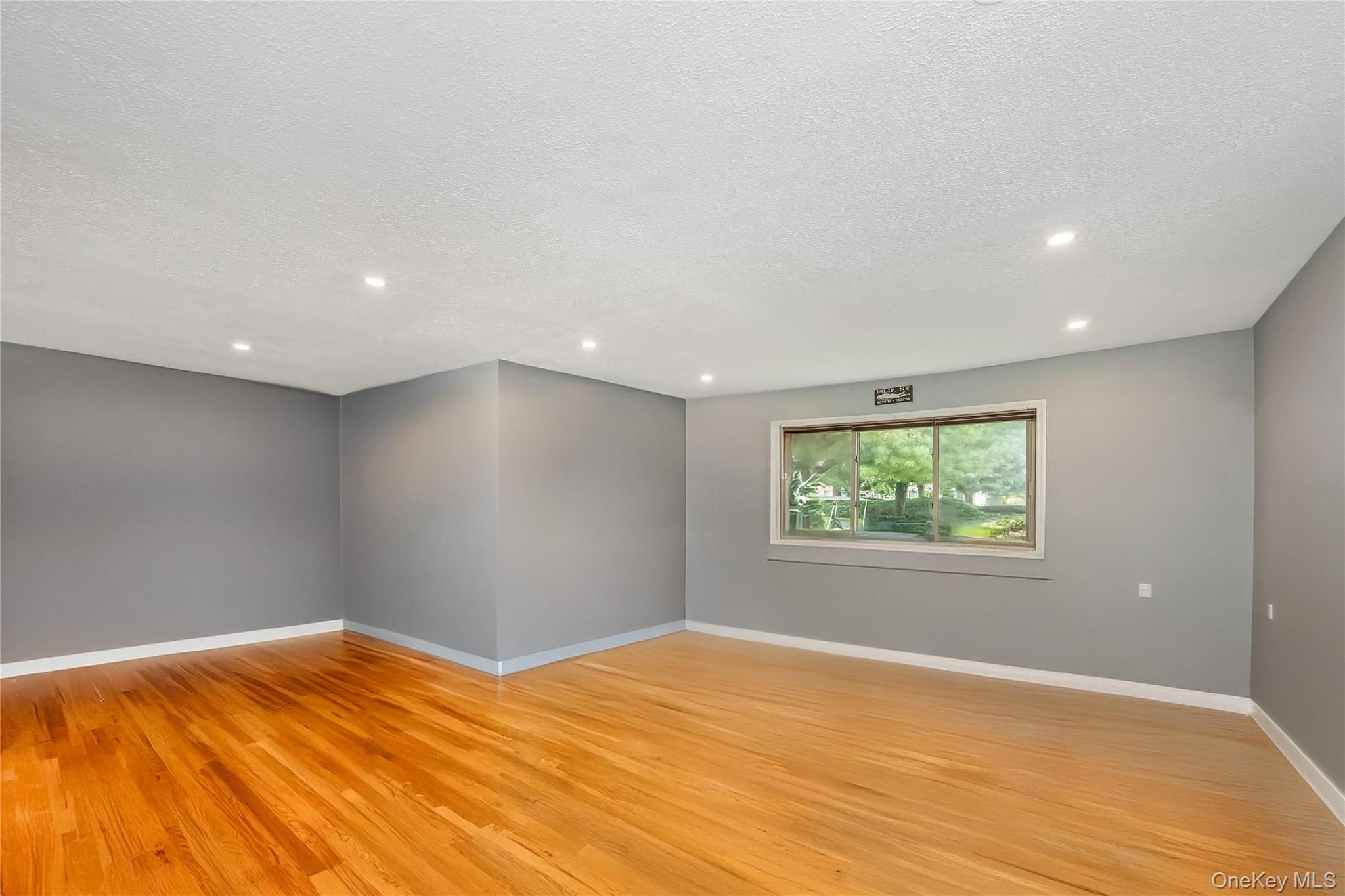 2449 Union Blvd 21a Property Photo 5