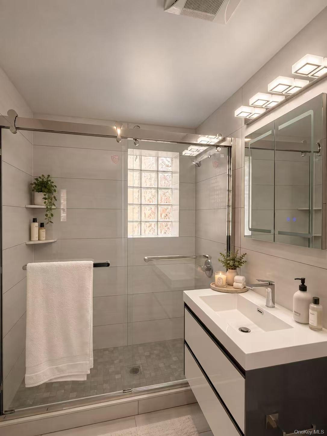 132-25 41 Avenue 3b Property Photo 9