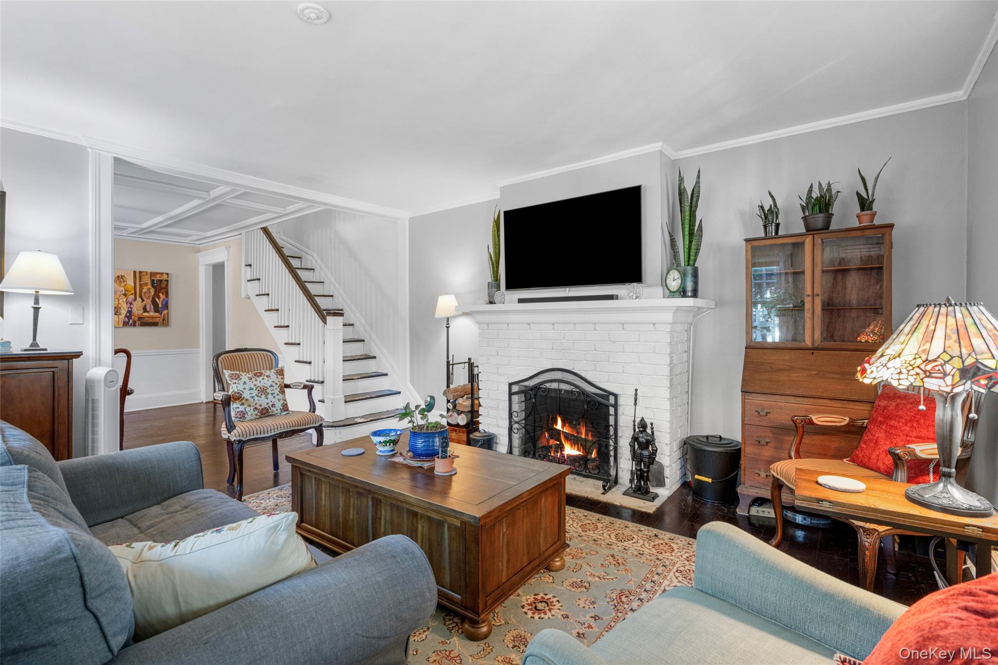 330 First Avenue Property Photo 4