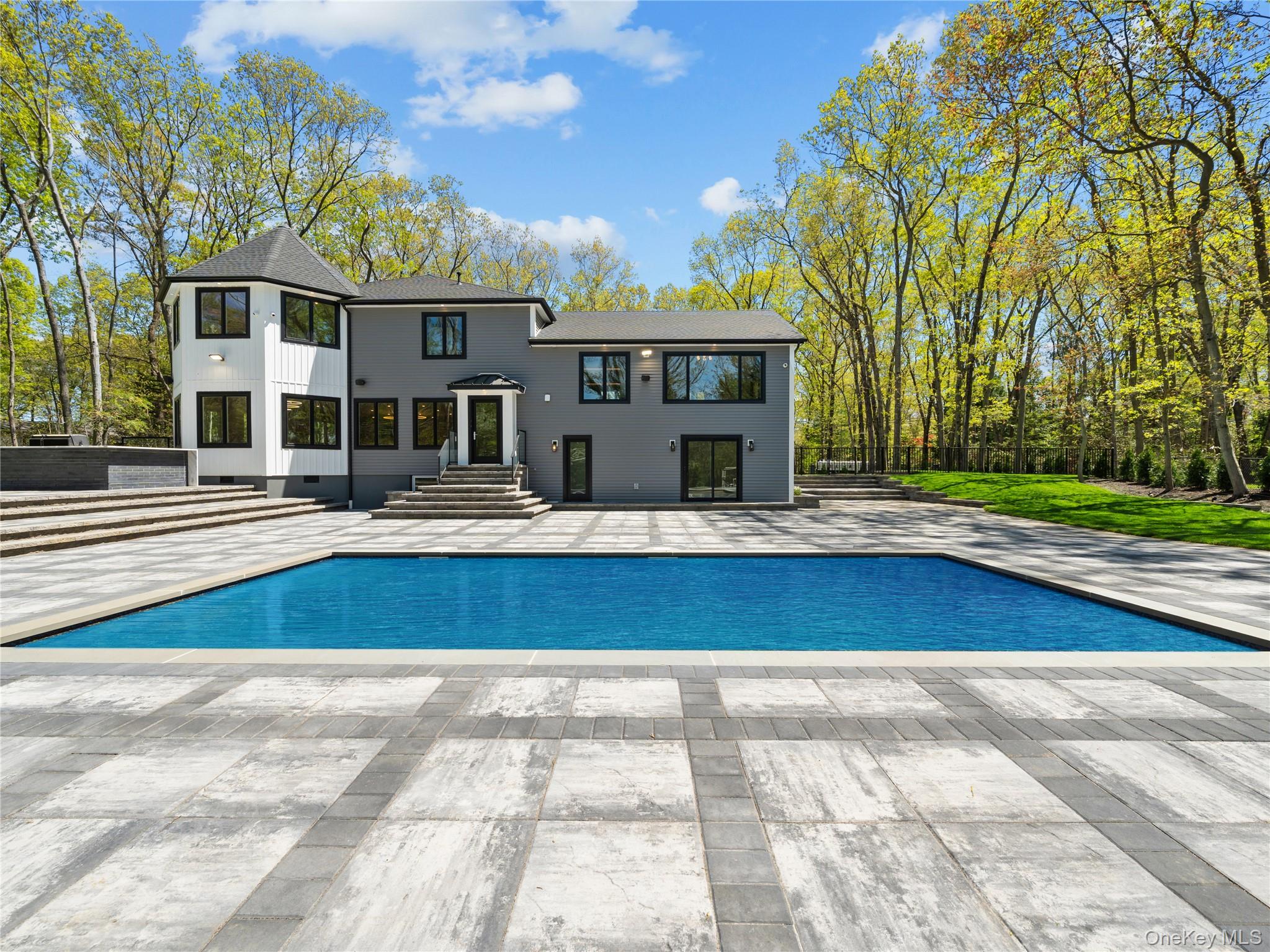 5 N Hills Road Property Photo 3