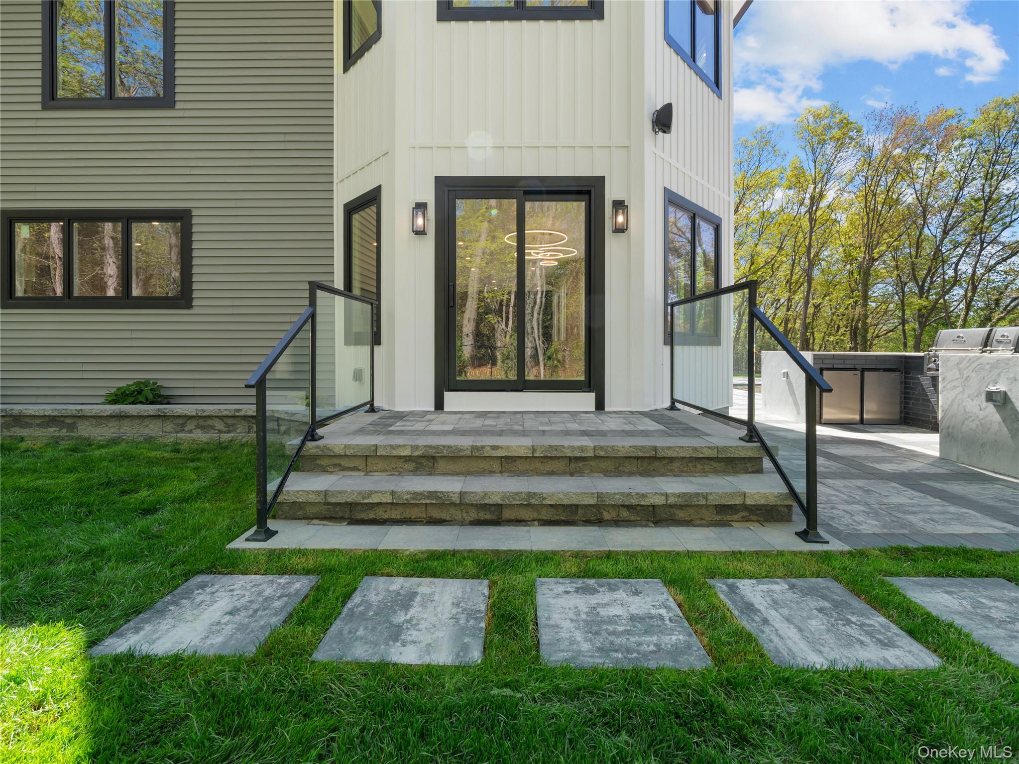 5 N Hills Road Property Photo 7