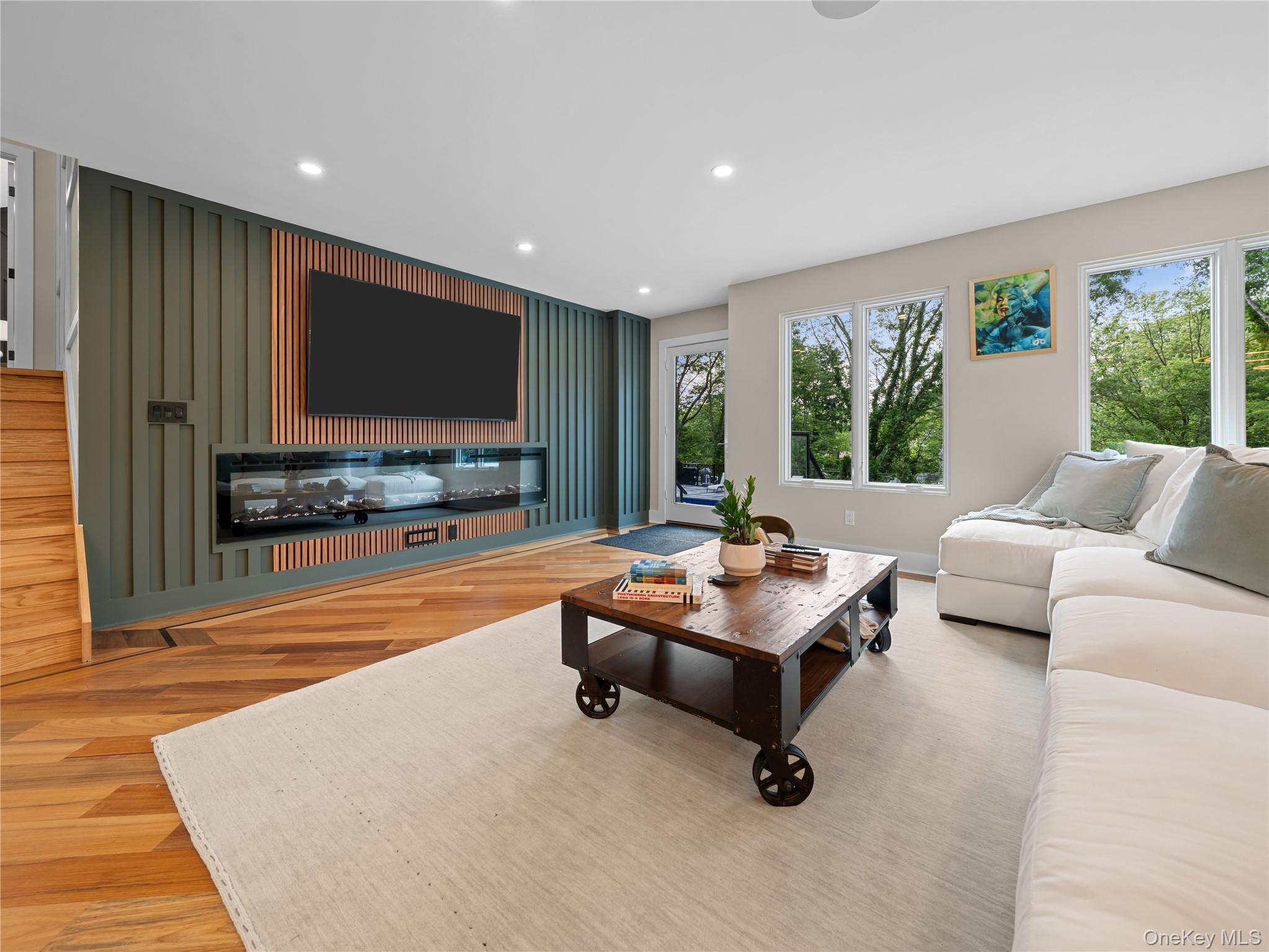 5 N Hills Road Property Photo 10