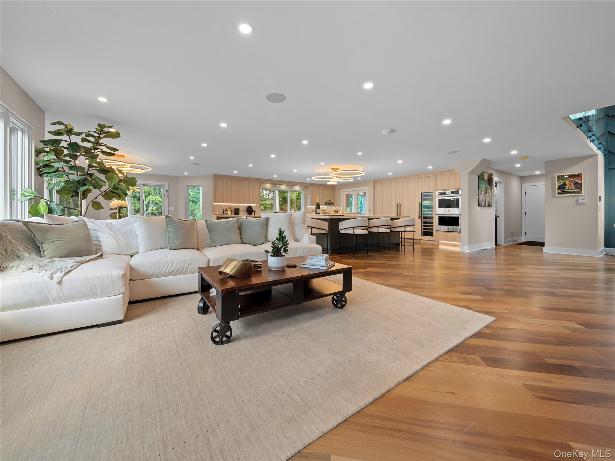 5 N Hills Road Property Photo 12