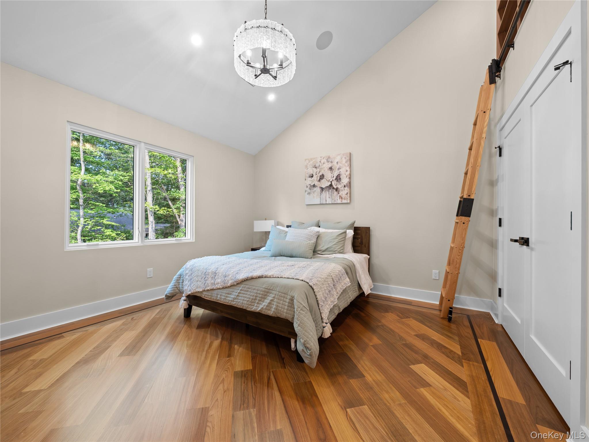 5 N Hills Road Property Photo 42