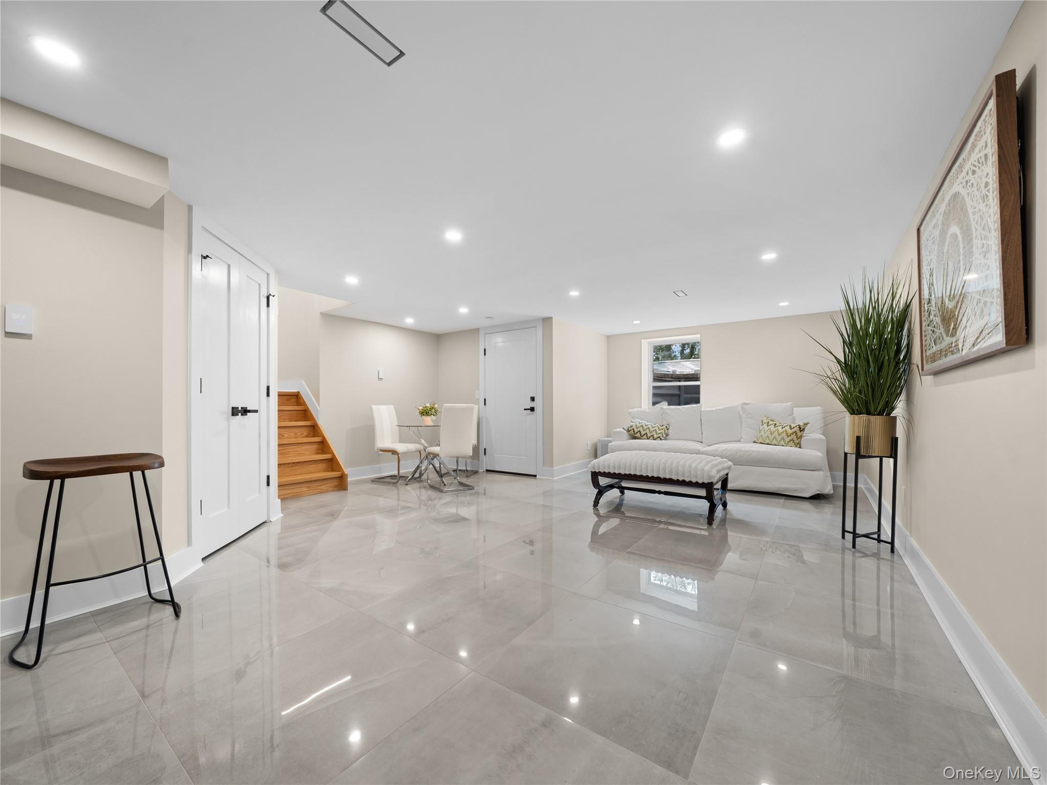 5 N Hills Road Property Photo 47