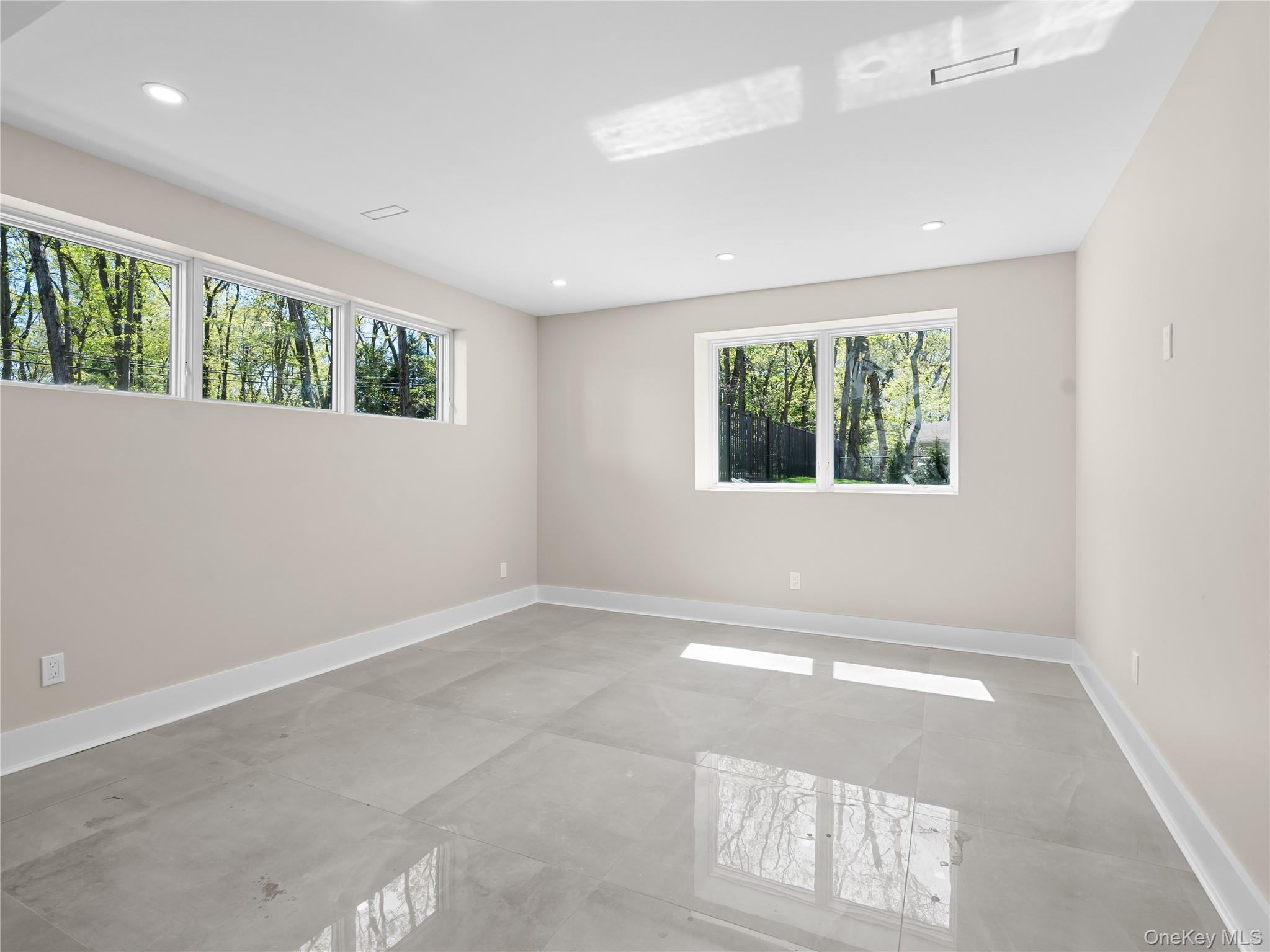 5 N Hills Road Property Photo 49