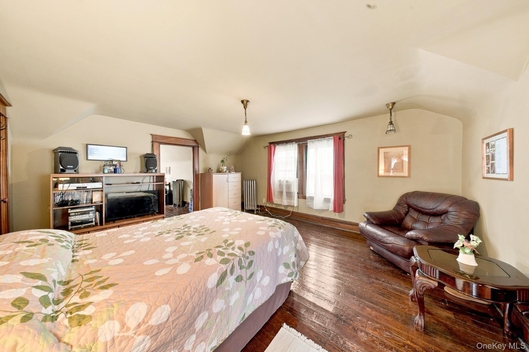 8401 104th Street Property Photo 9