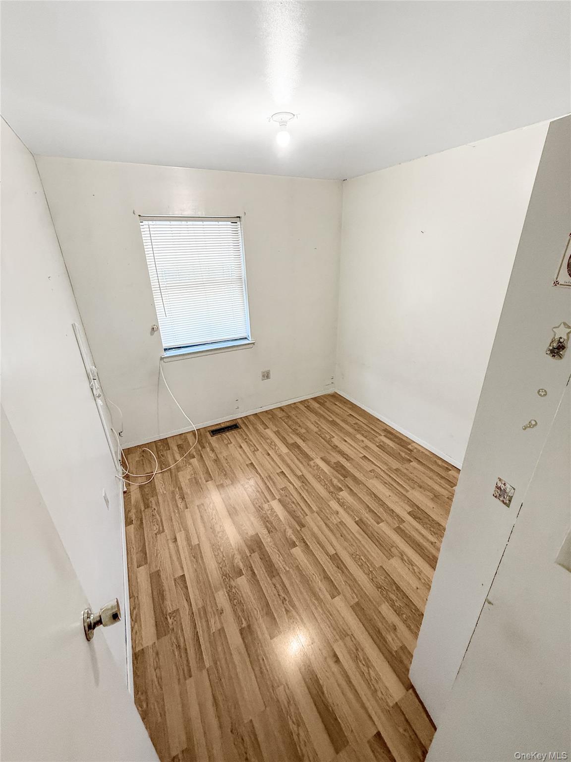 702 Saint Anns Avenue Property Photo 12