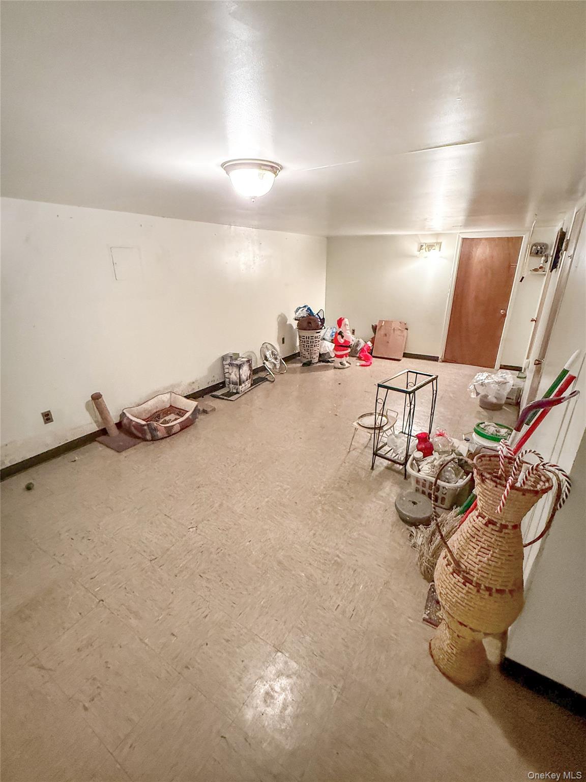 702 Saint Anns Avenue Property Photo 16