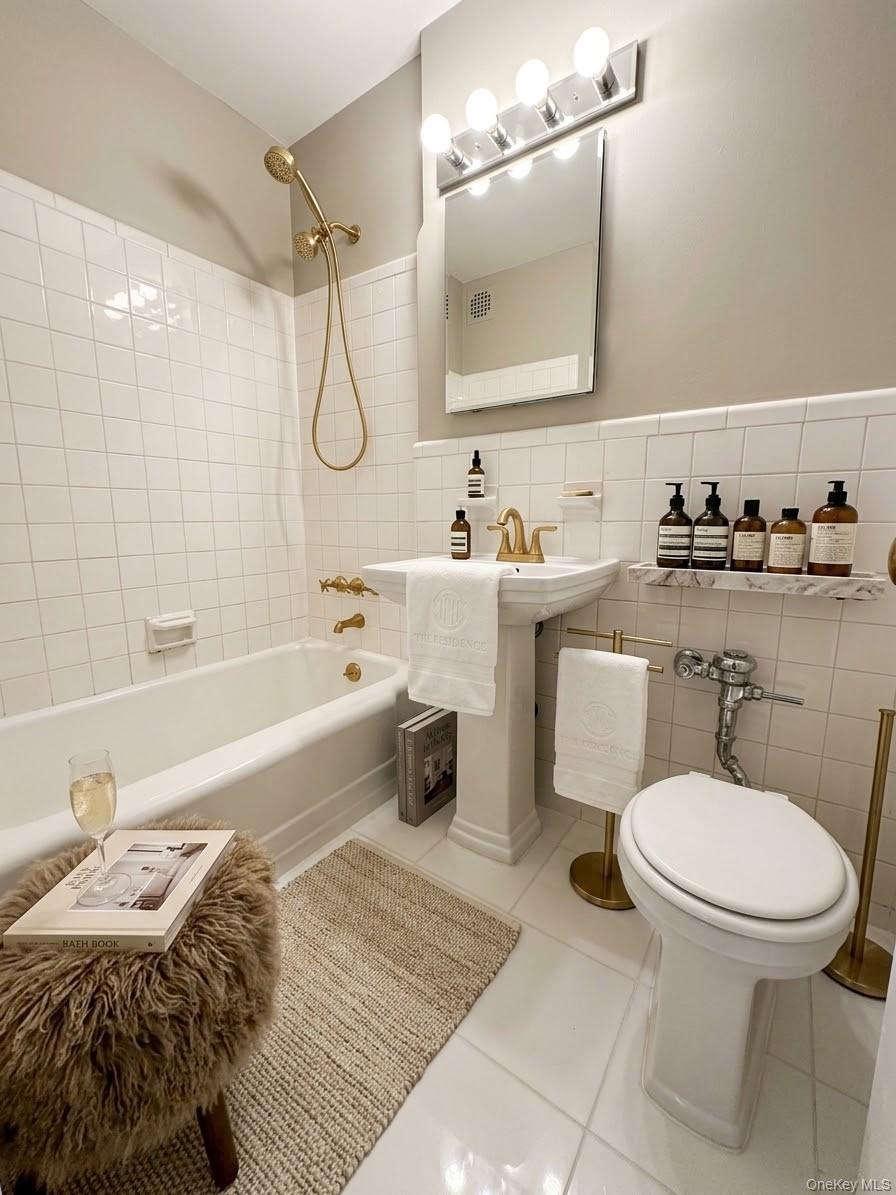 10025 Queens Boulevard 6l Property Photo 9